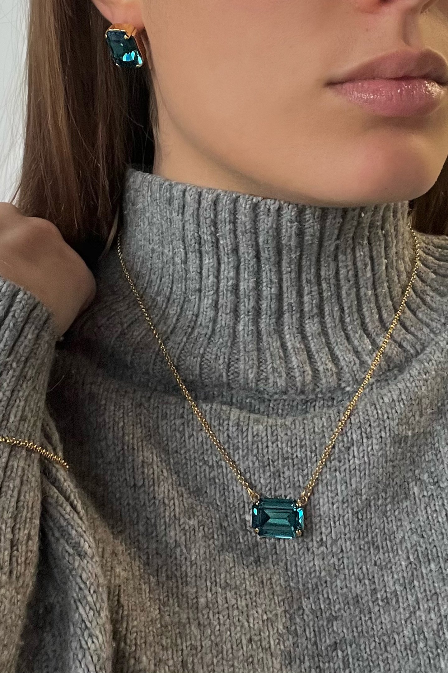 LADY DI NECKLACE BLUE ZIRCON 2