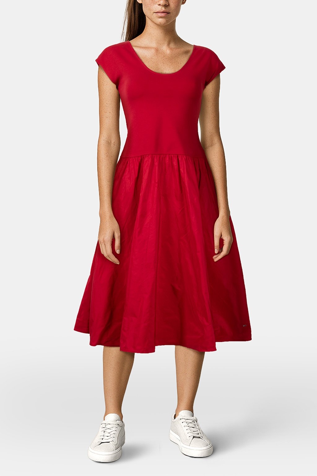 FLARED OPEN-NK SS DRESS MEDIUM RED 1