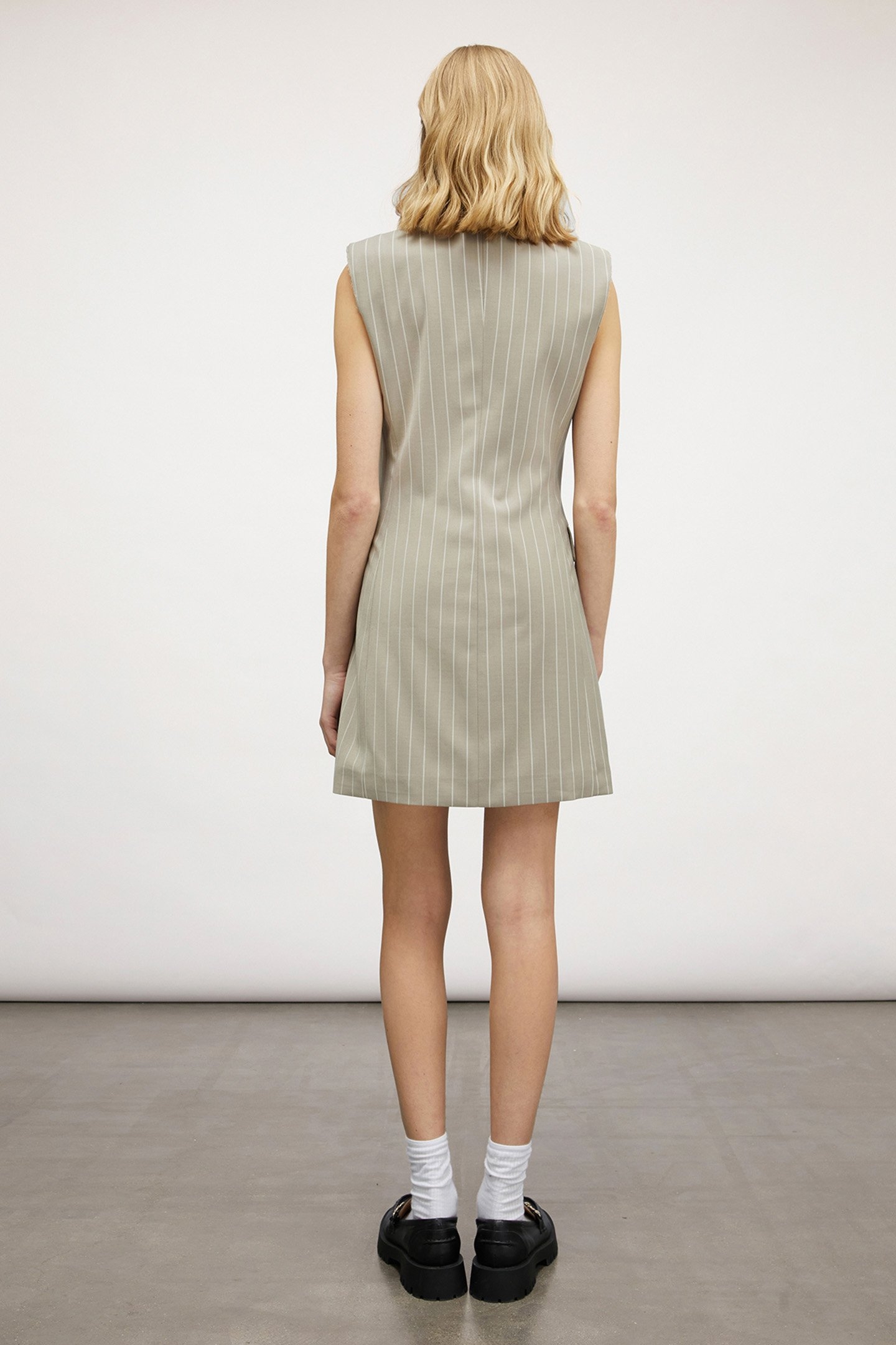 SLEEVELESS COAT DRESS GREEN 3