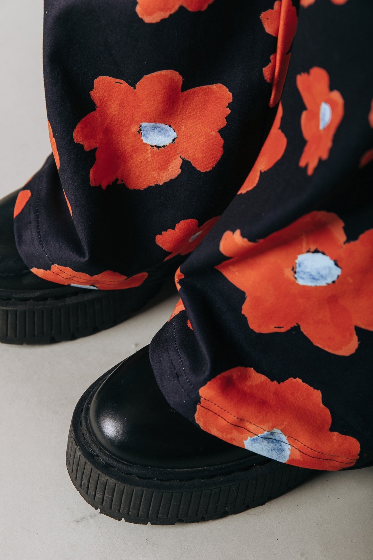 FLOWER PEACHED EXTRA FLARE PANTS MANDARIN ORANGE 4