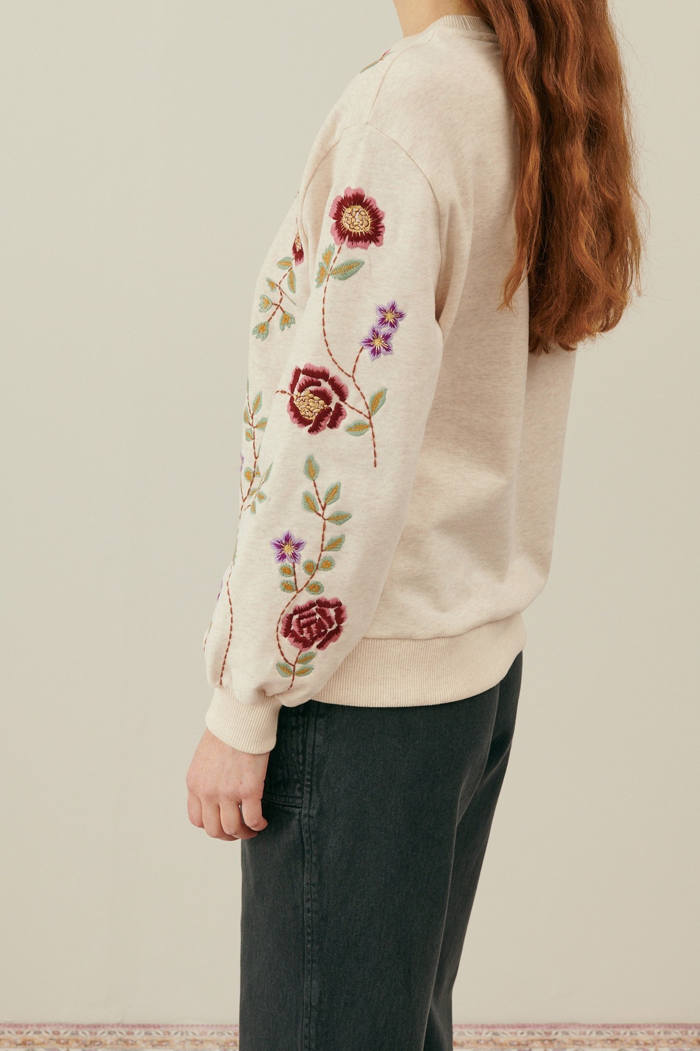 SWEATSHIRT PETRA FLOWER EMBROIDERY 5