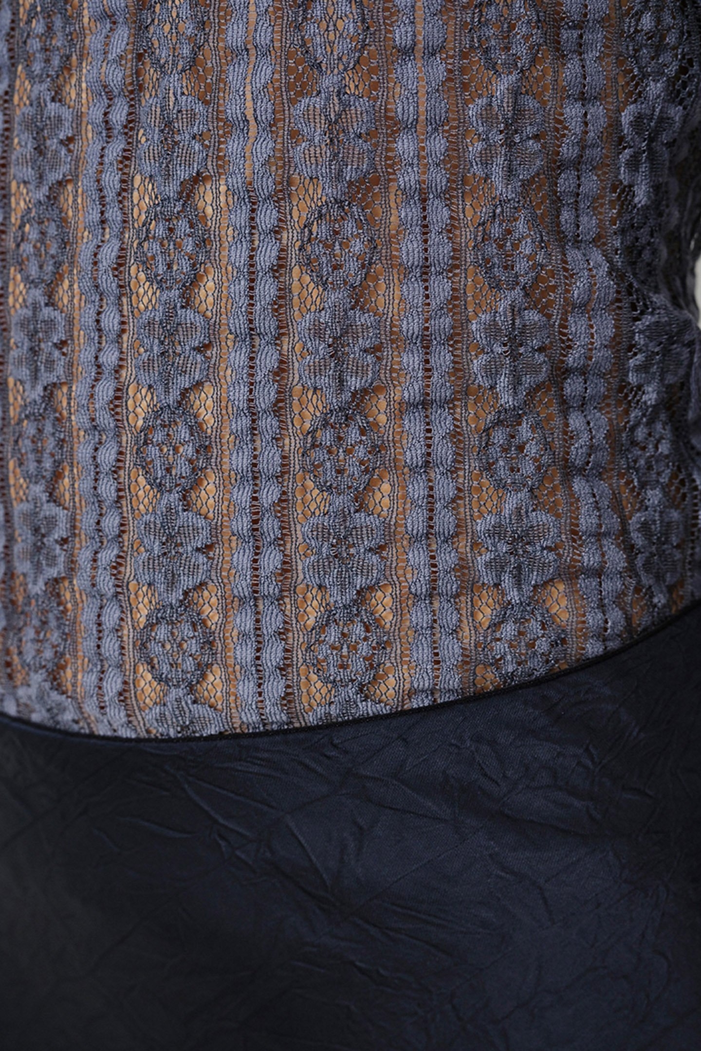 SAITO LACE LONGSLEEVE TOP ASH BLUE 5