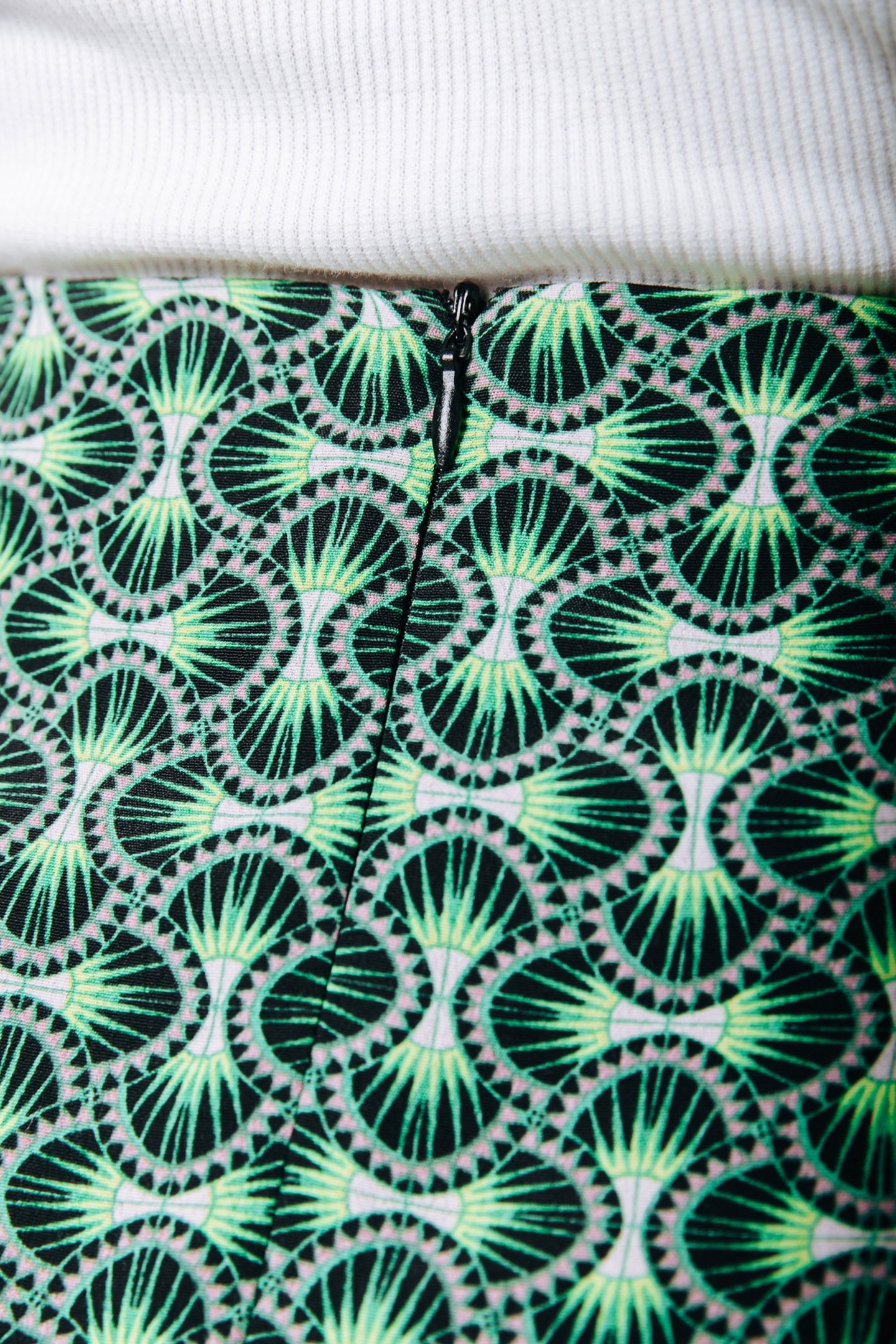 INA GRAPHIC SMOCK MINI SKIRT BLACK 7