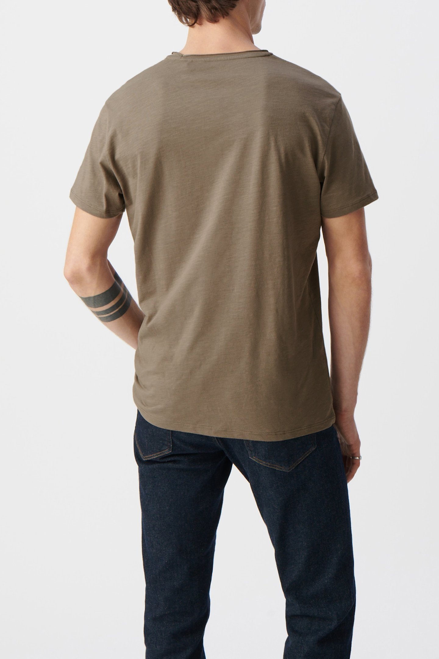 ORGANIC COTTON ESSENTIAL ROUND-NECK T-SHIRT 2