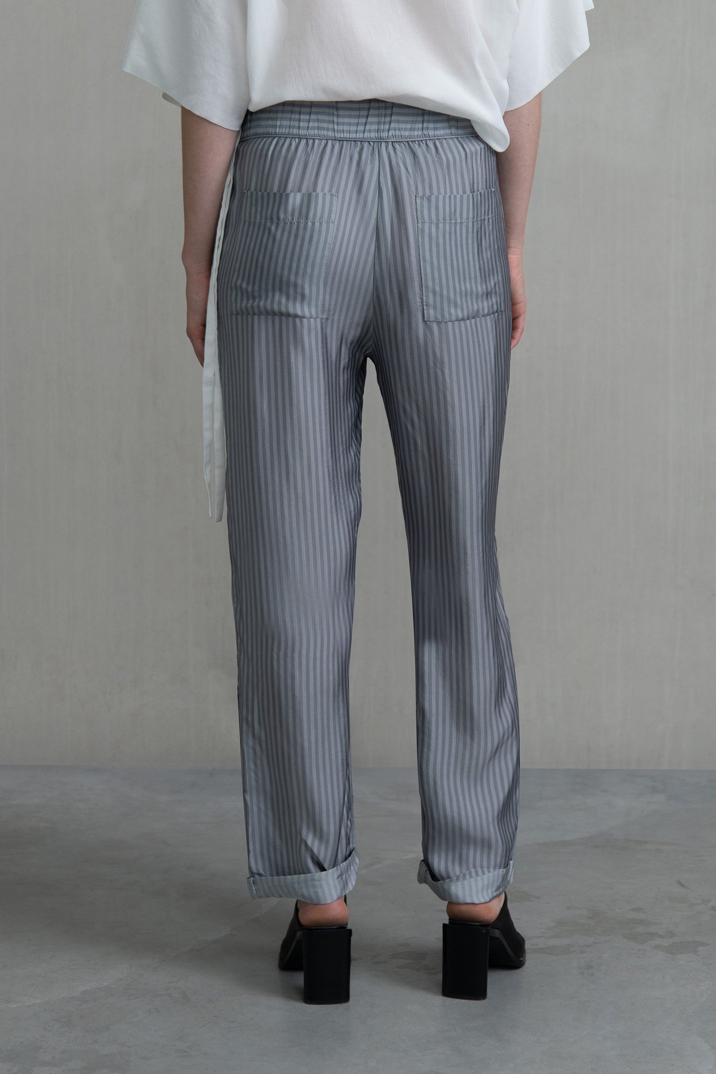 SANDA R TROUSERS IRON 2