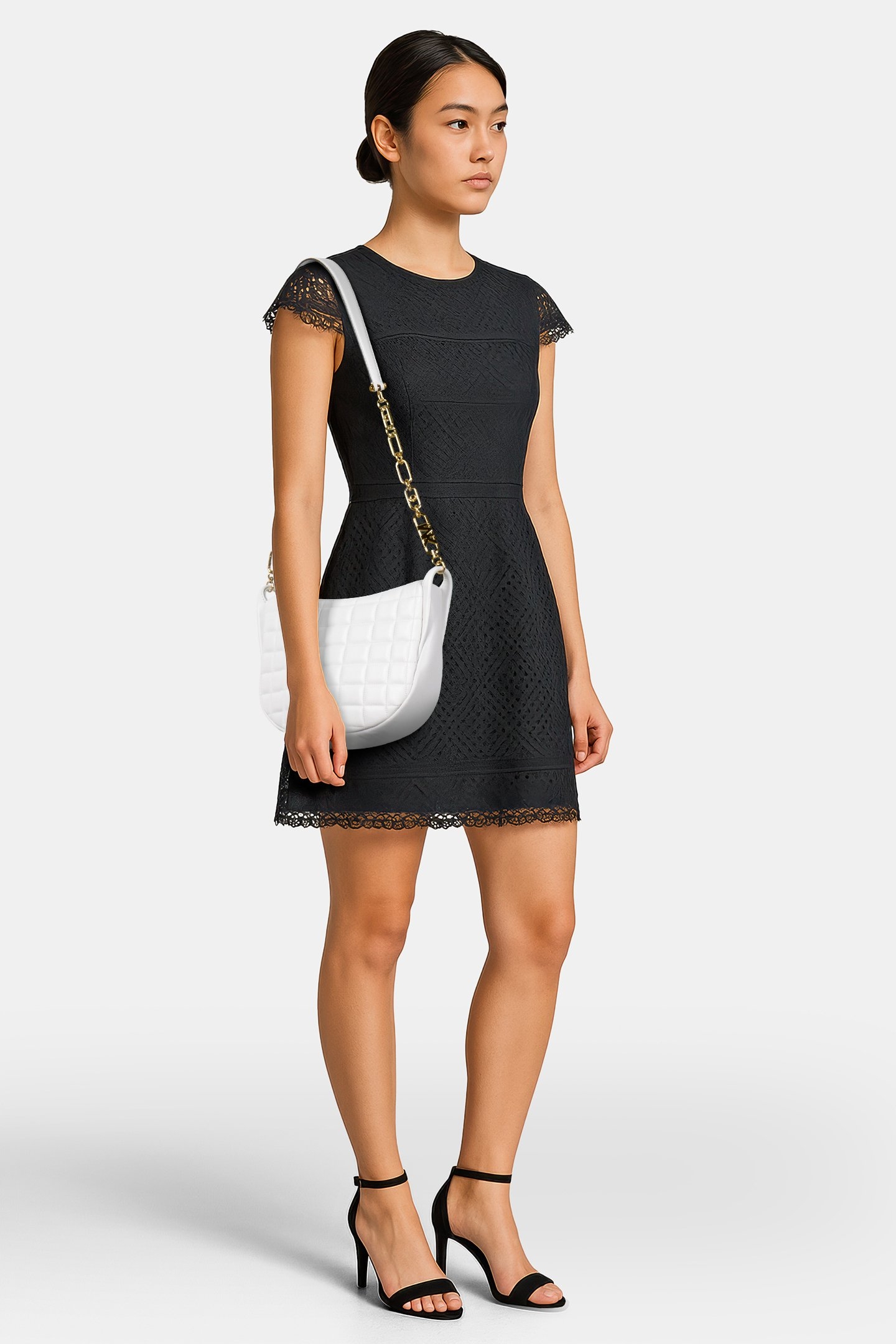 LARGE QUILTED CHAIN STRAP MESSENGER BAG IN WHITE 2