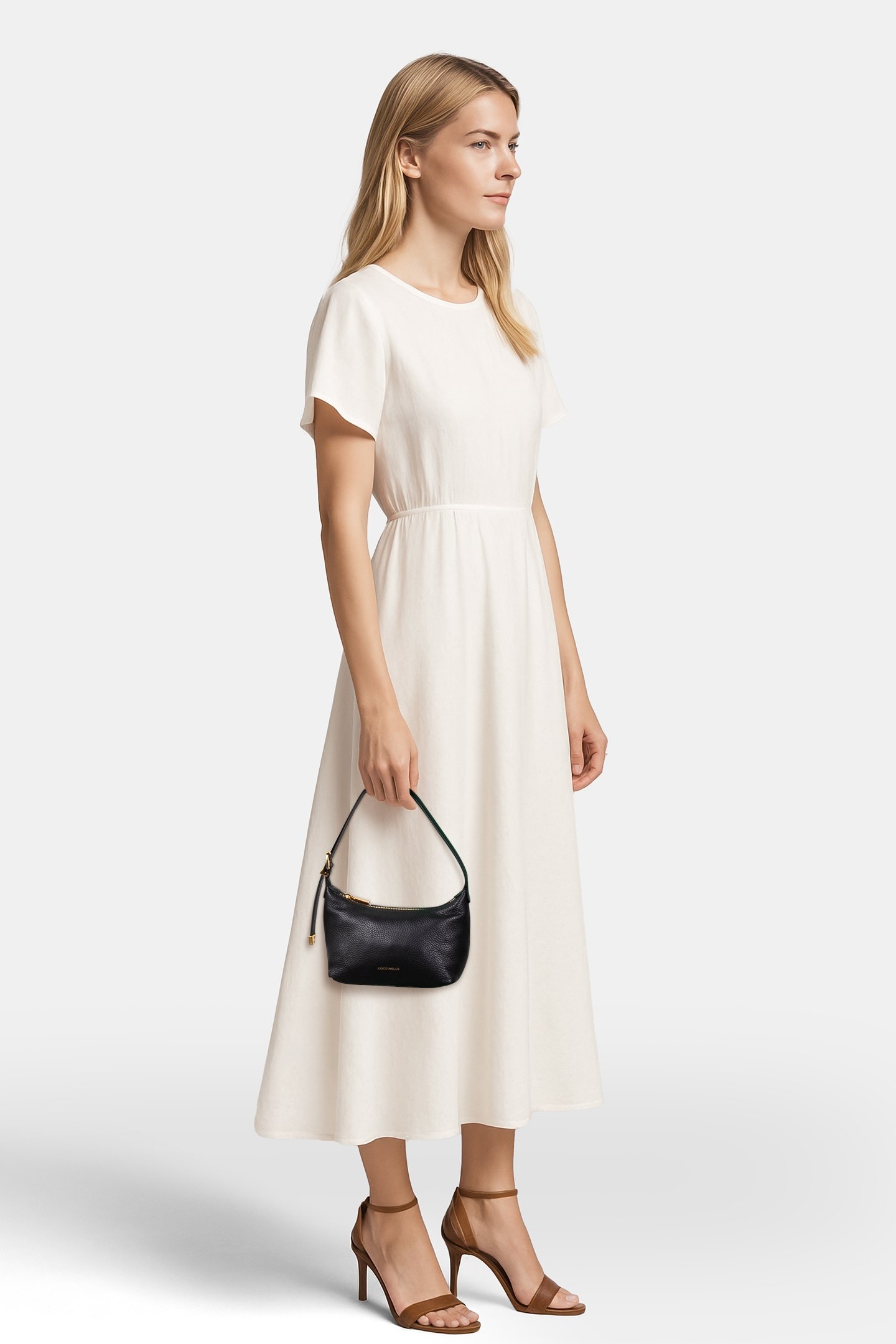 SMALL SHOULDER BAG IN BLACK 1