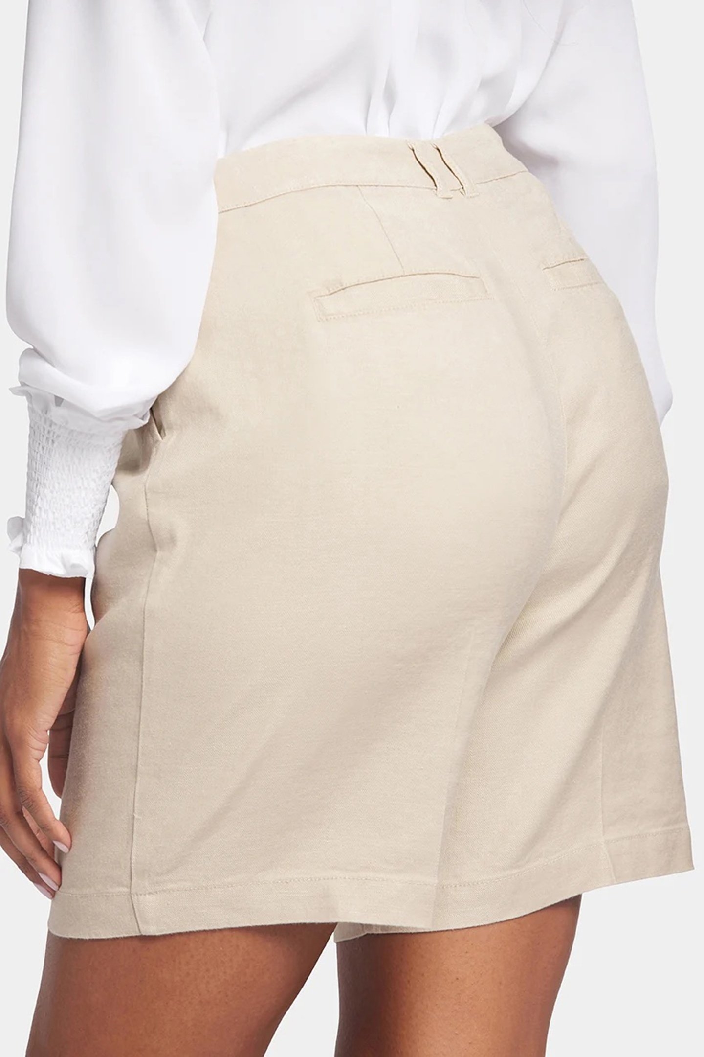 RELAXED SHORT FEATHER 5