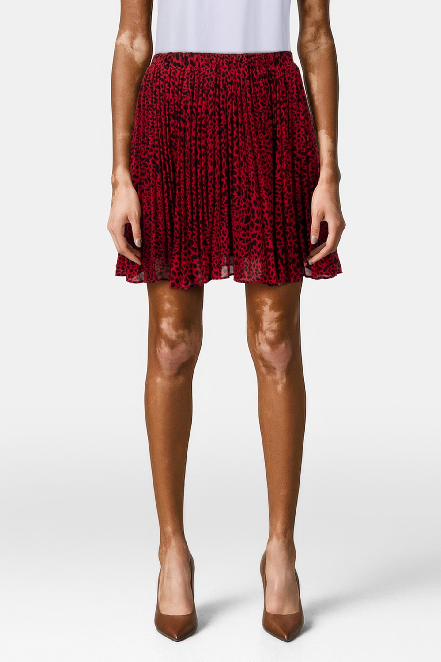 SAT PLEATED SKIRT IN RED ANIMAL PRINT 1