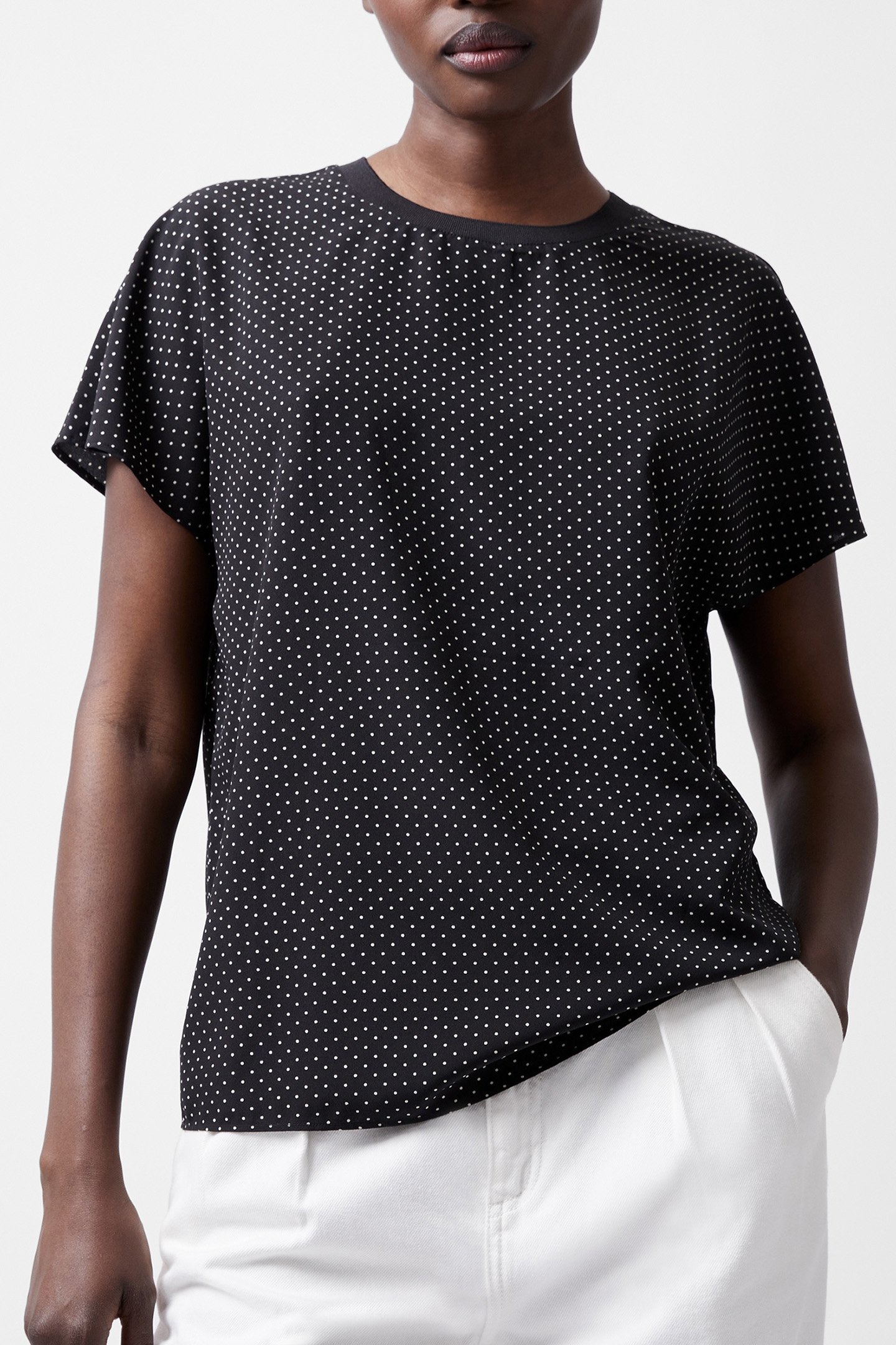 DOTTY SPOT ABENY CREW NECK TOP BLACKOUT/SUMMER WHIT 1