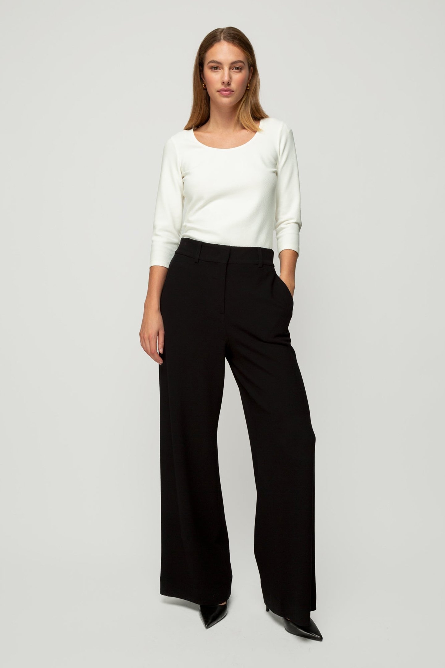 ROUND NECK RIB LOGO WHITE 2