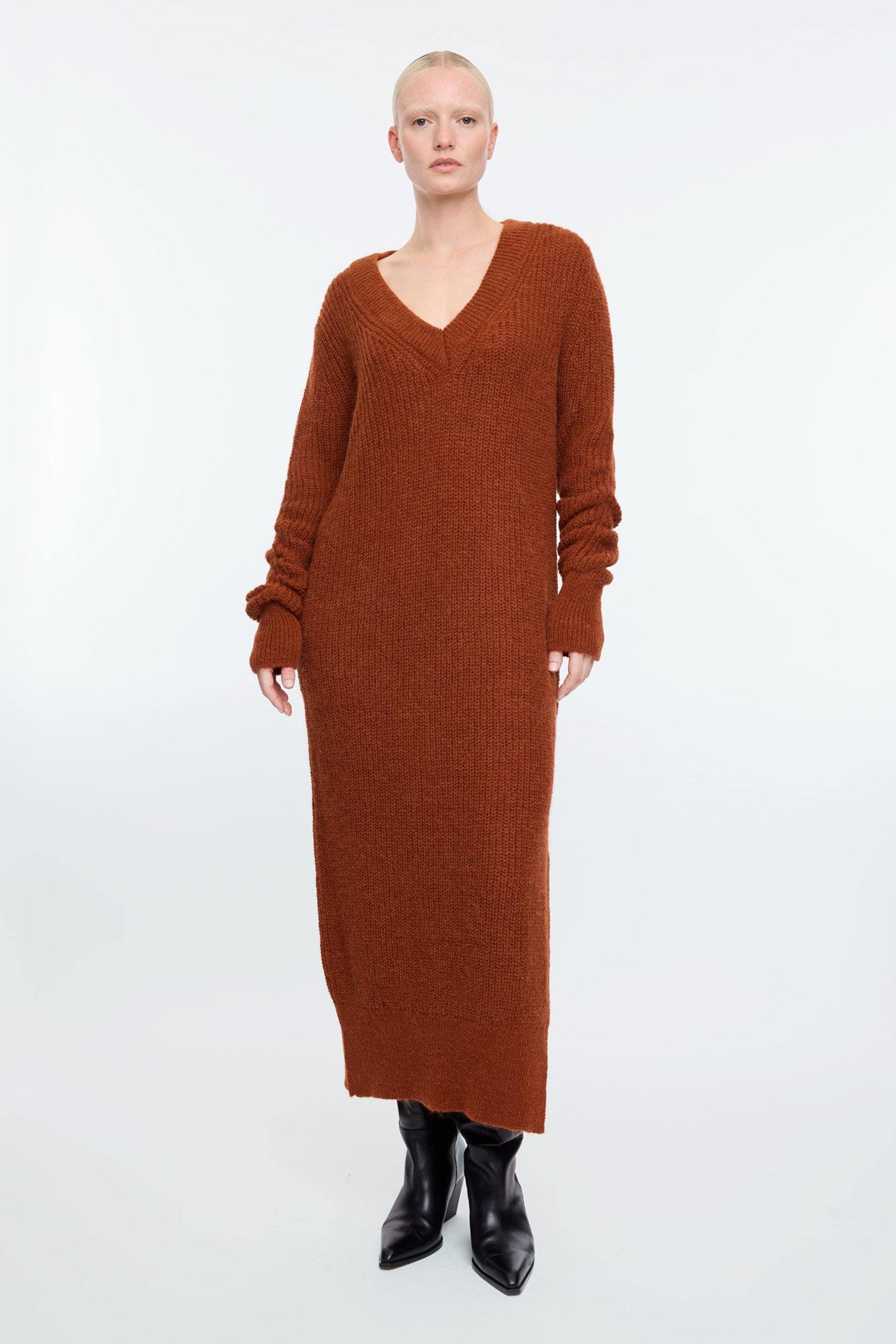 WOOL MAXI DRESS V-NECK HENNA 1