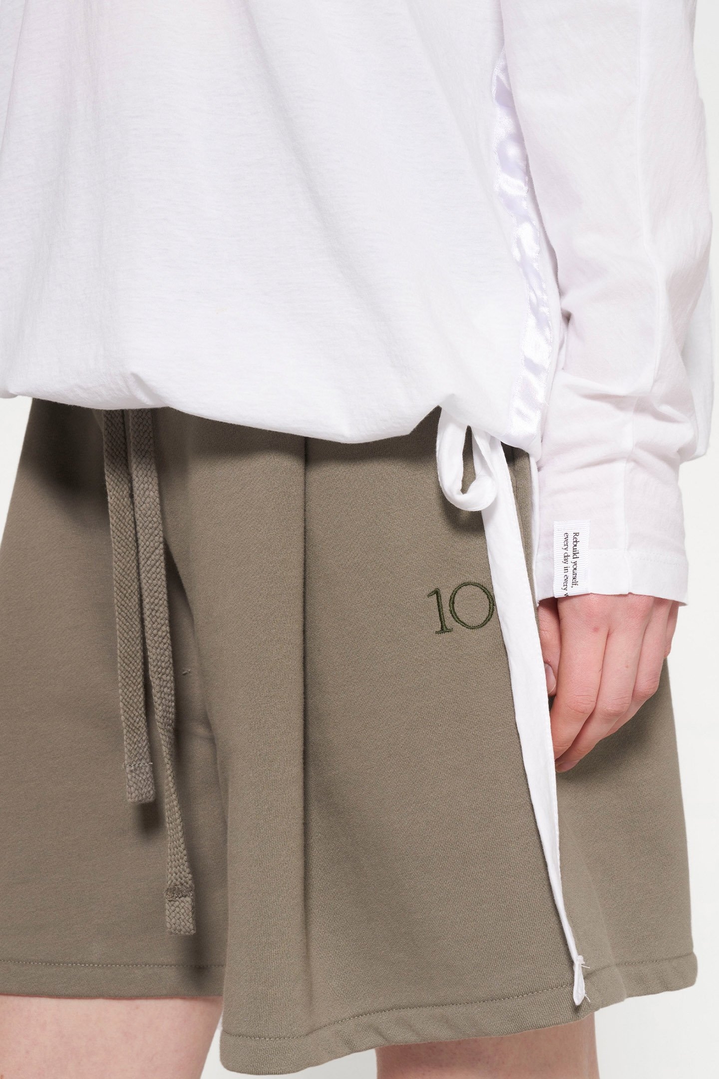 TIE LONG SLEEVE TEE WHITE 7