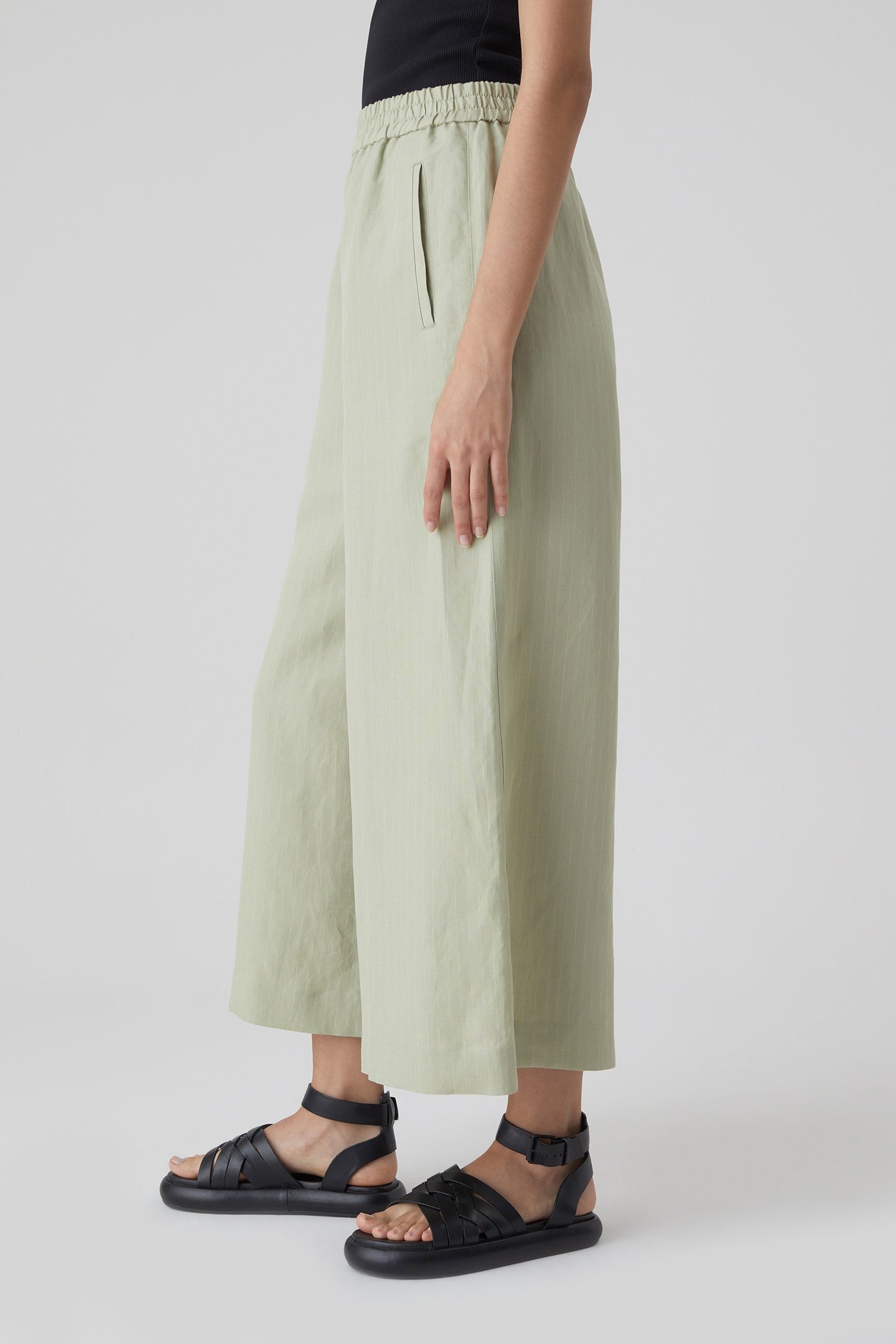 WREN PANTS LIGHT MOSS GREEN 5