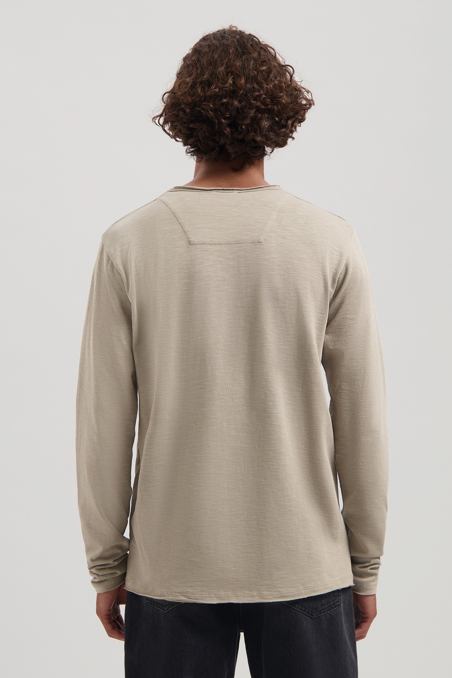 DS_NEWMAN CREWNECK VINTAGE KHAKI 2
