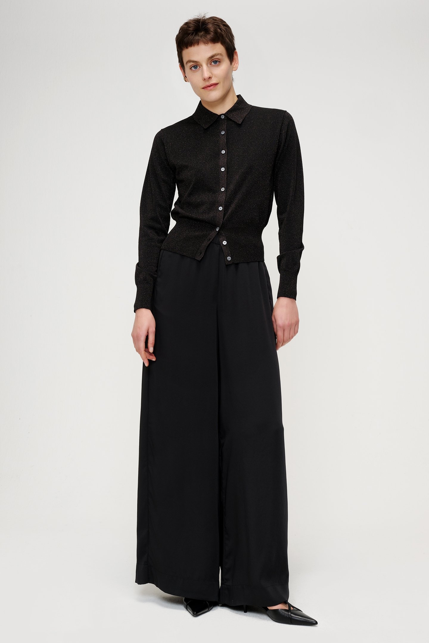 SOFT VISCOSE MIX FITTED CARDI BLACK 3