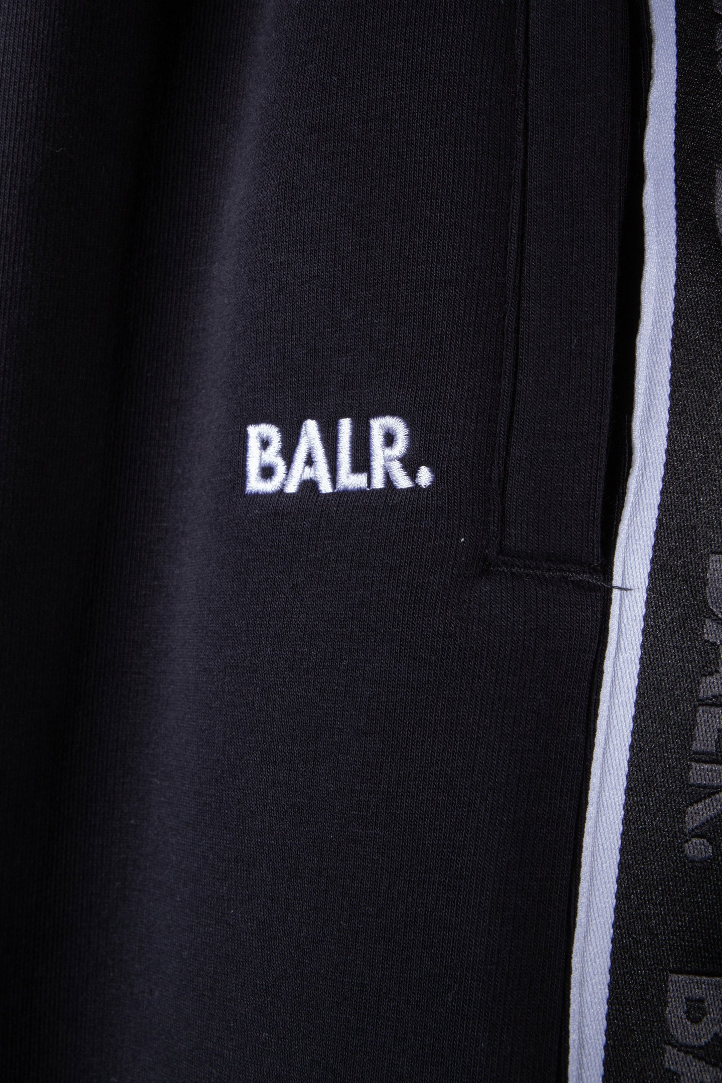 B-TAPE SHORTS JET BLACK 4