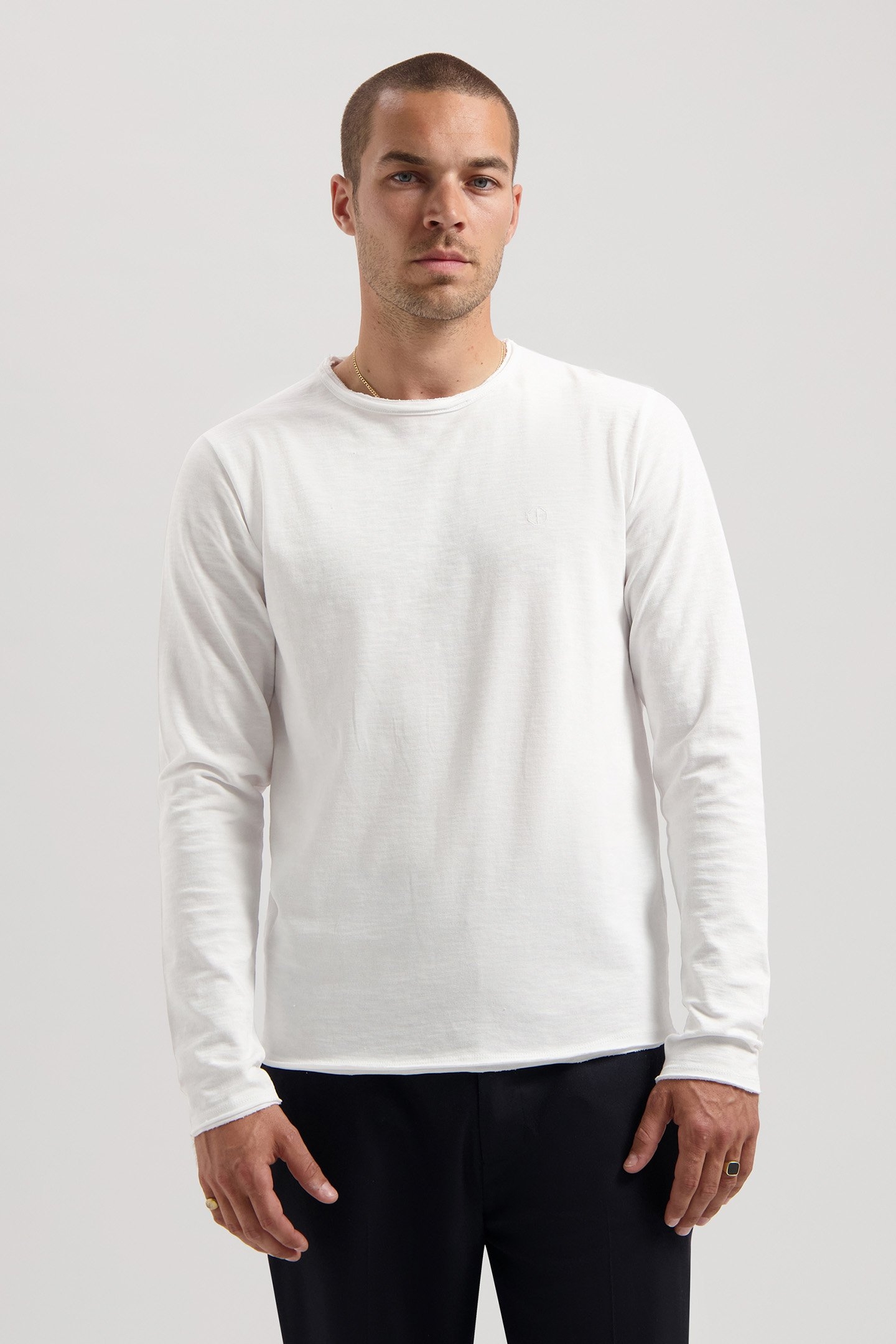DS_NEWMAN CREWNECK WHITE 1
