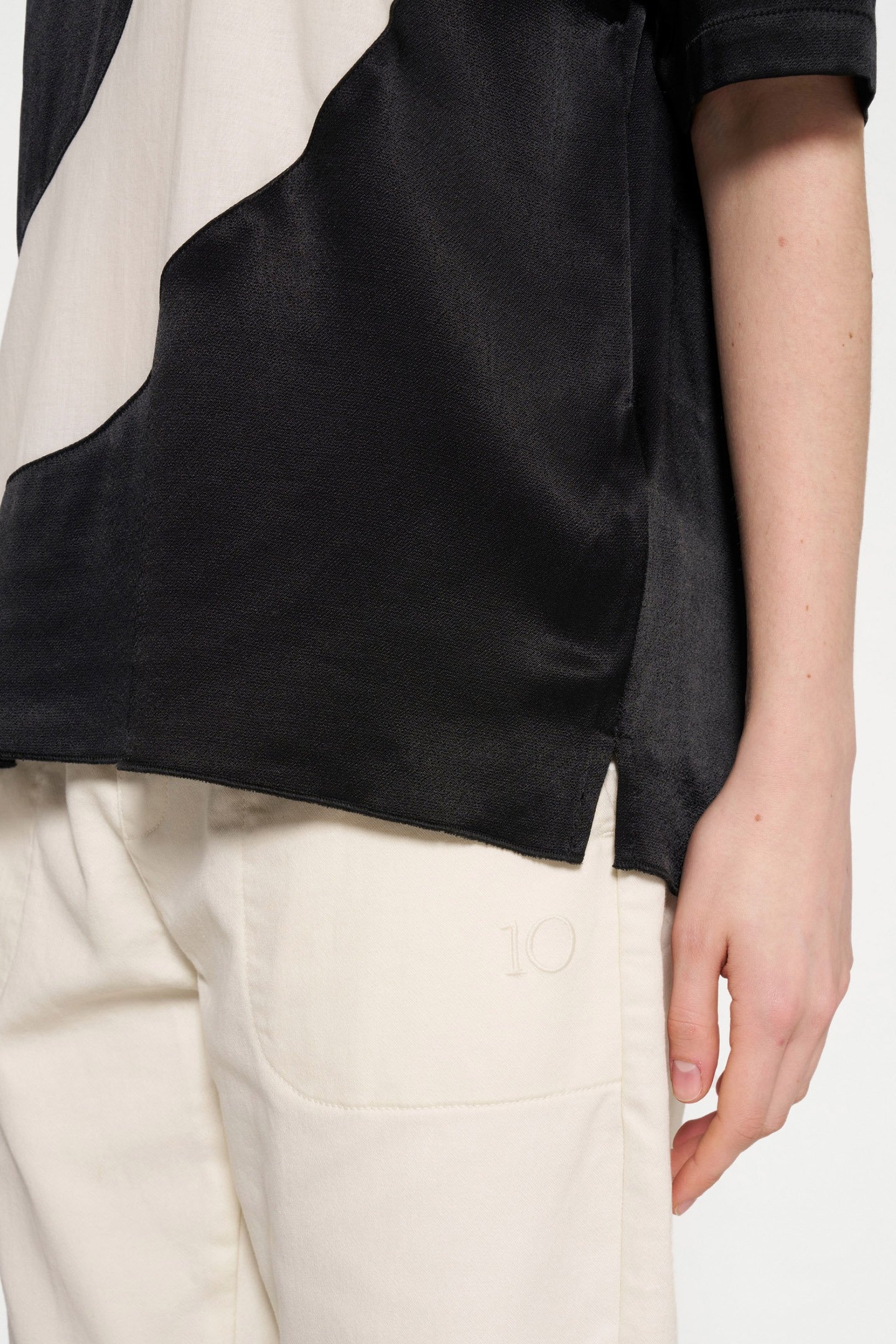 TEE BLOUSE CONTRAST BLACK 6