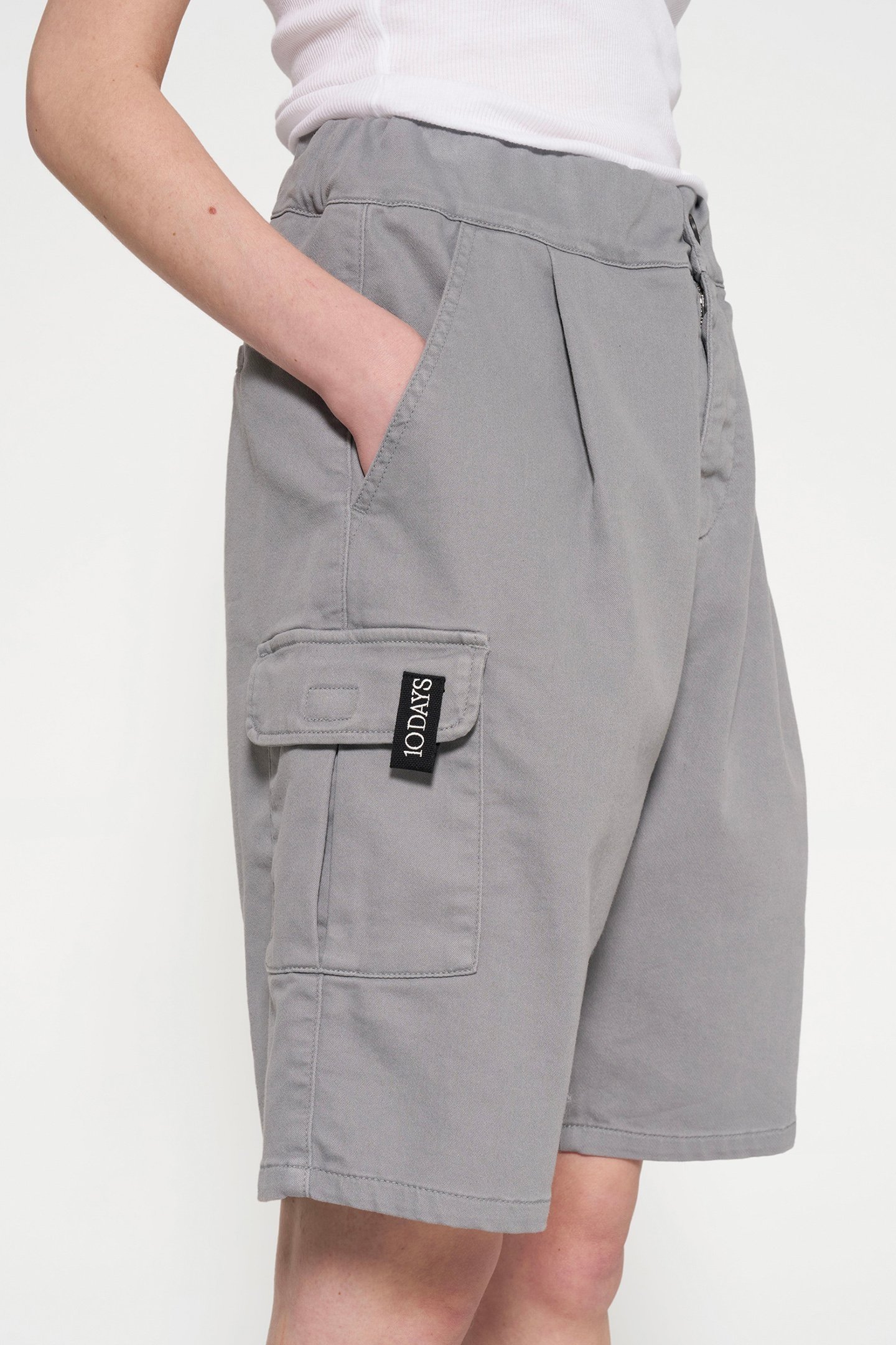 UTILITY BERMUDA GRAPHITE 7