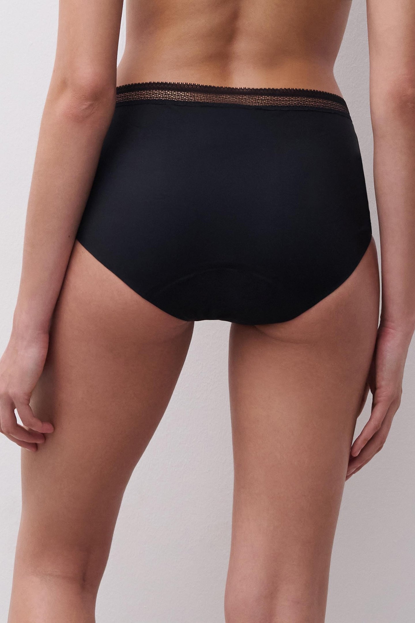 UW BO. SPE FULL BRIEF HEAVY FLOW BLACK 2