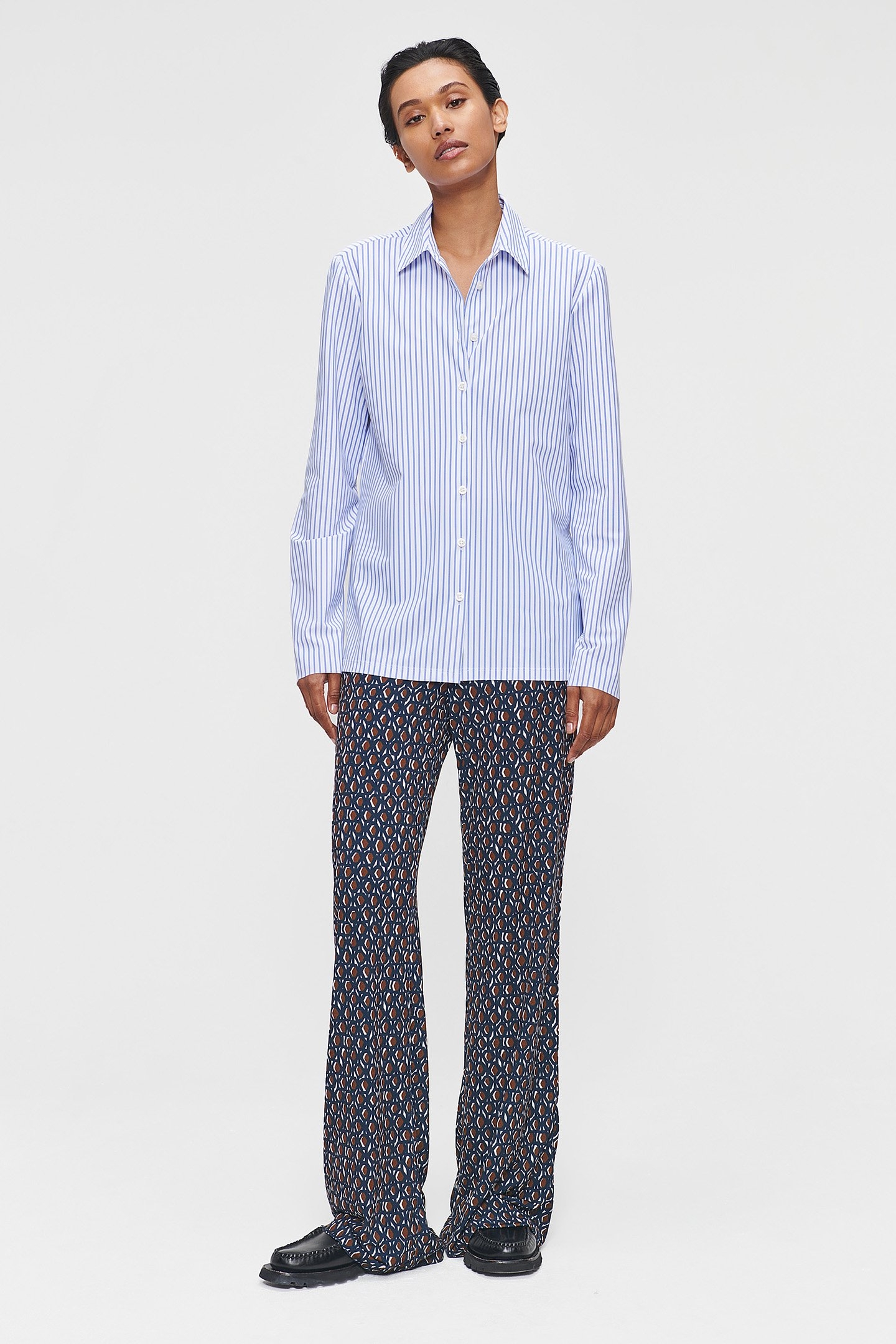 FLUID PRINT FLARED PANTS HAZEL 2