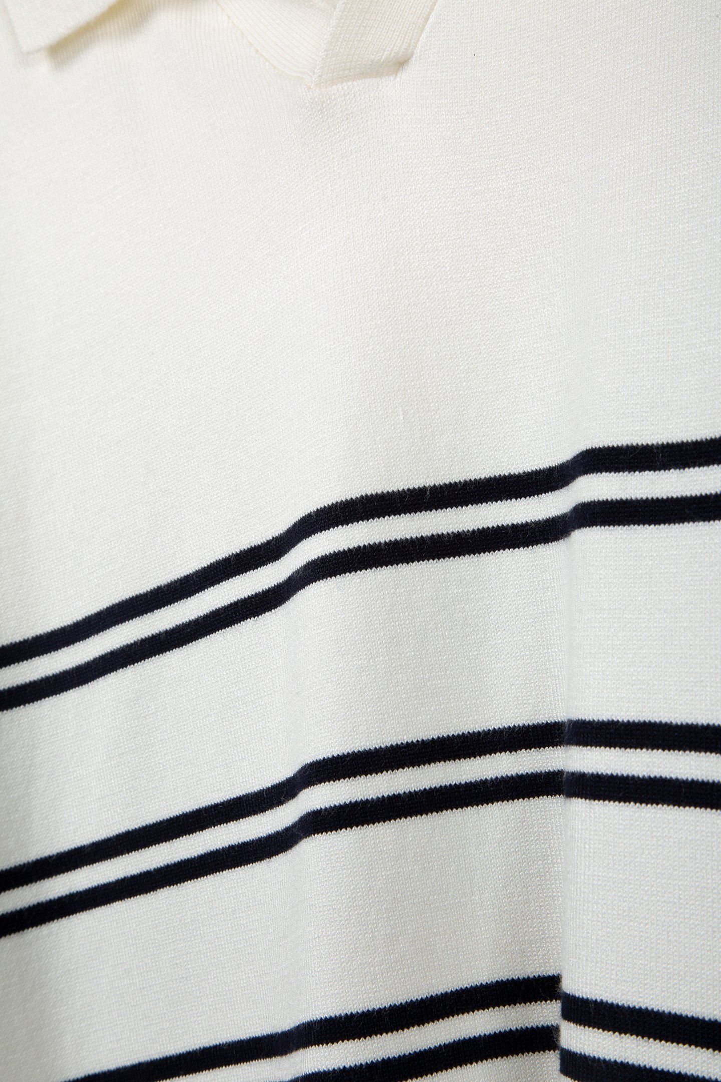LUX TROPHY STRIPE SHORT SLEEVE ECRU/MARINE 4