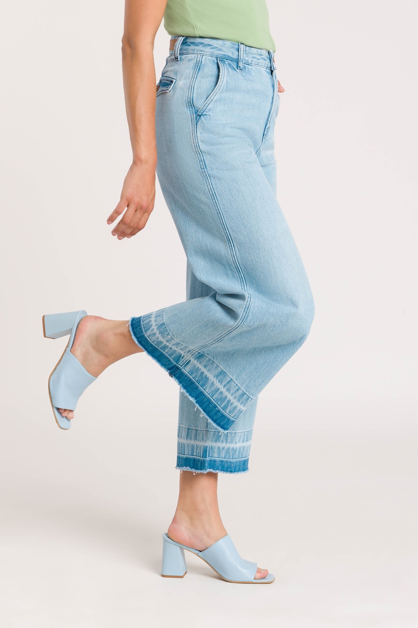 LILIBET CROPPED BLUE REEF SUPER LIGHT USED 5