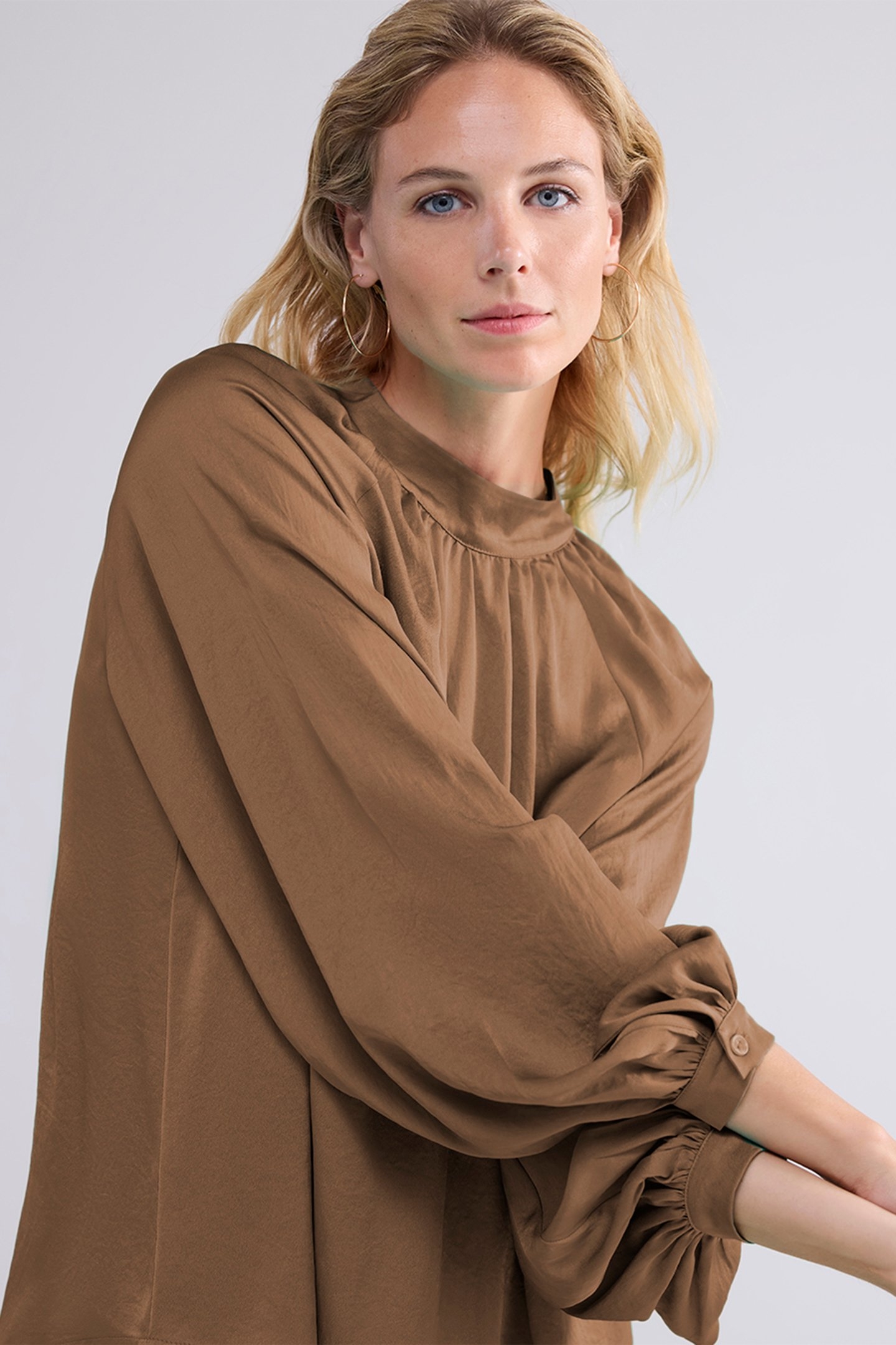 TOP HIGH NECK SILKY TOUCH OLIVE 3