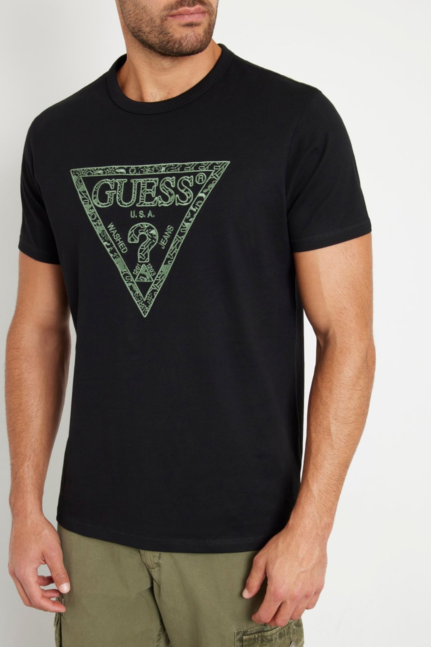 SS CN TRIANGLE EMBRO JET BLACK A996 1