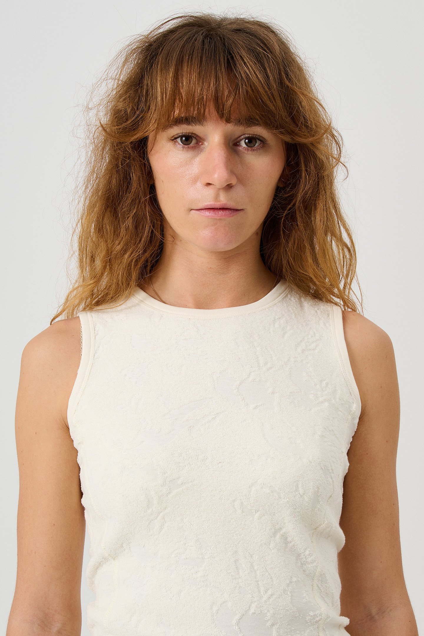 MIRA PLUSH TOP OFF WHITE 5