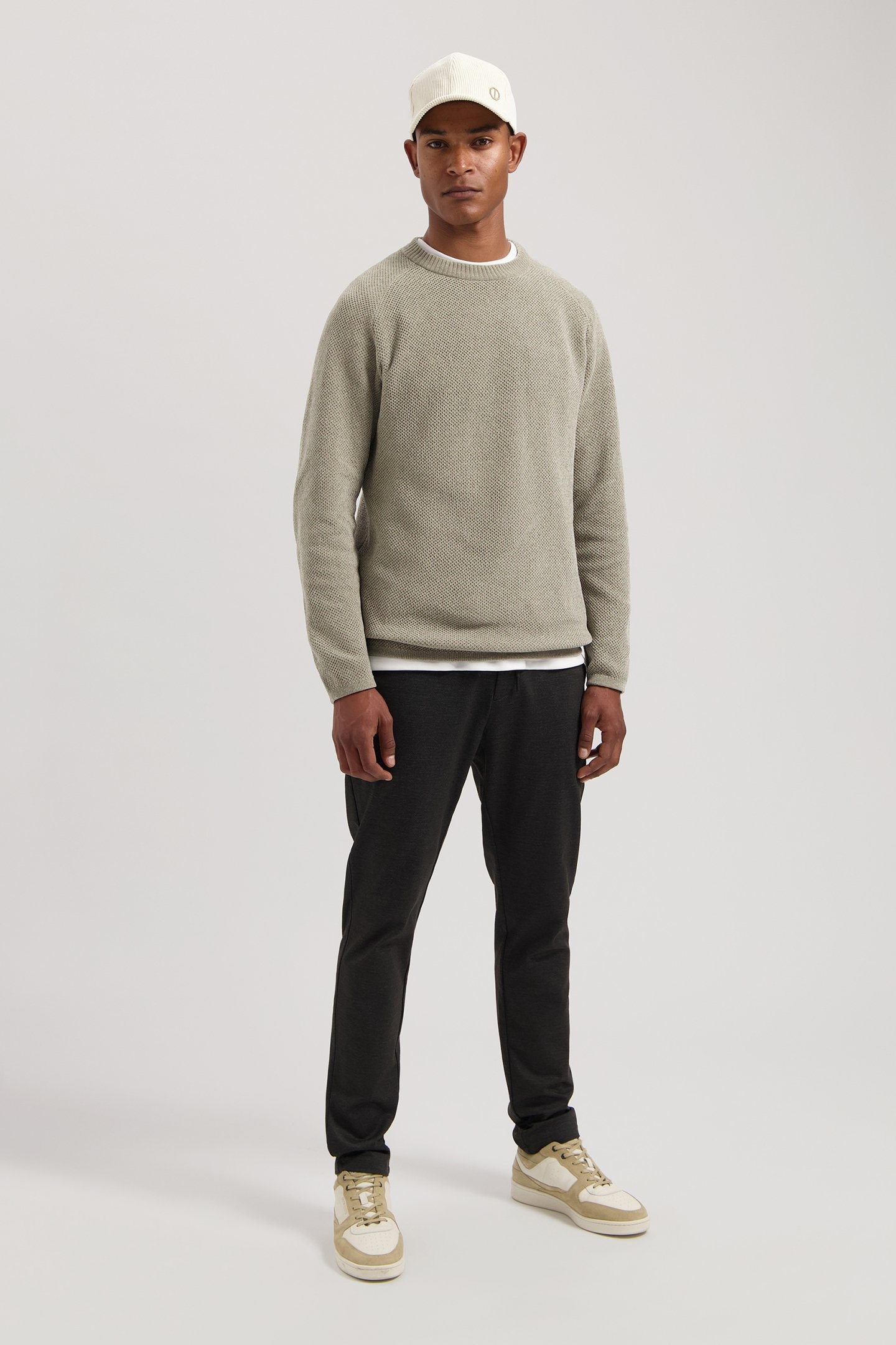 DS_CHENILLE KNIT CREWNECK ELEPHANT SKIN 3