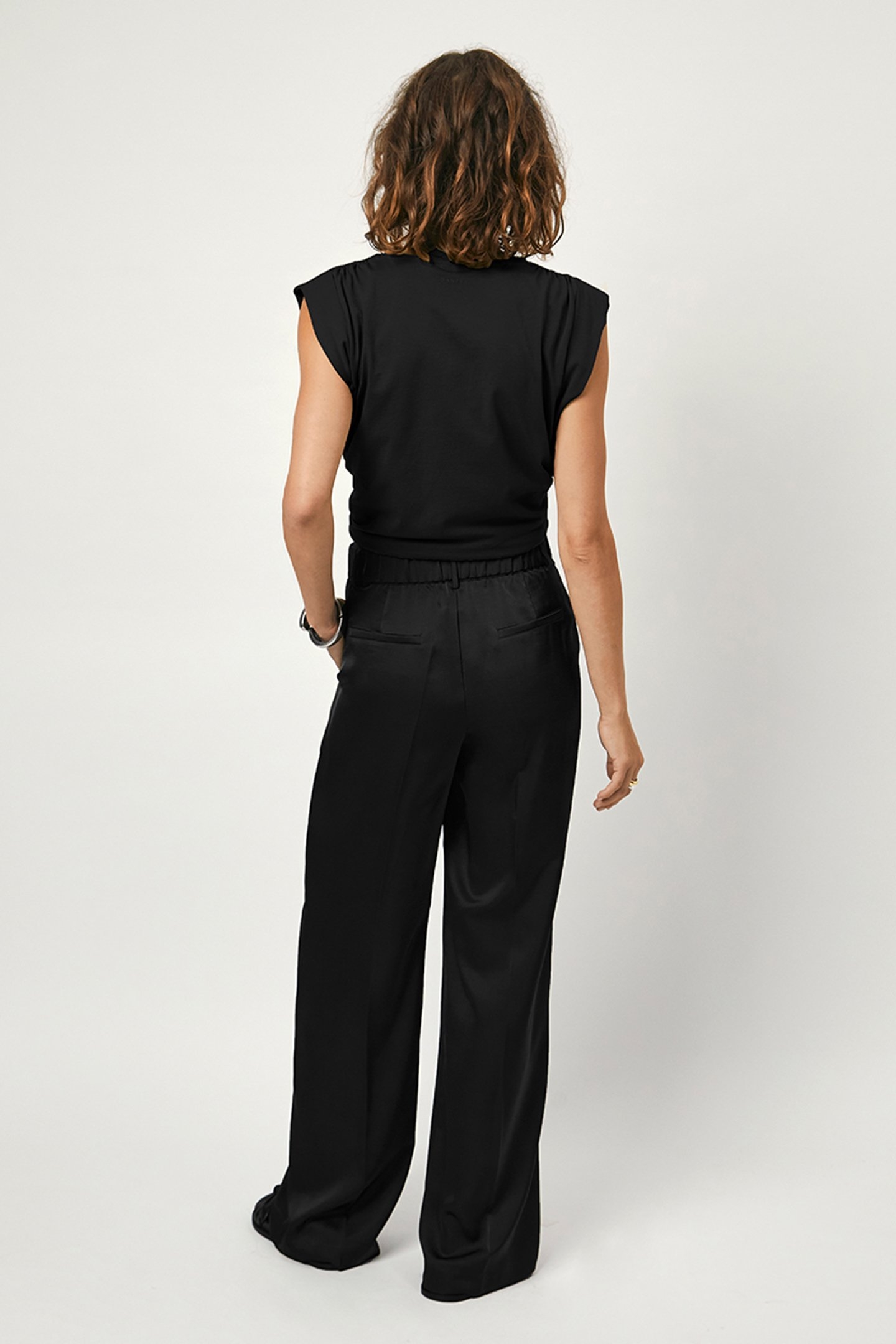 SPARROW DETAIL LOGO TEE RAVEN 2