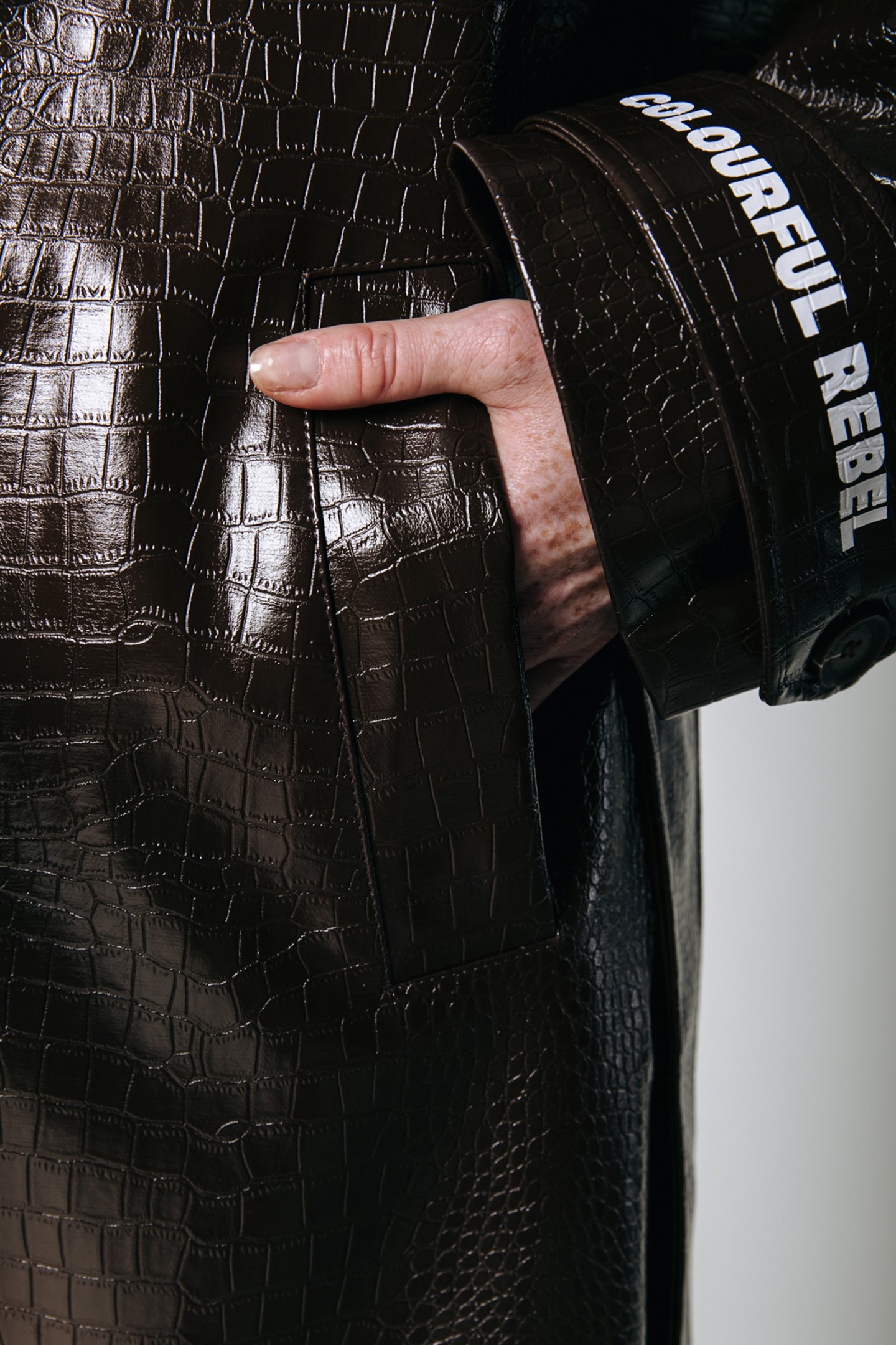 AZALEA SNAKESKIN TRENCHCOAT CACAO 4