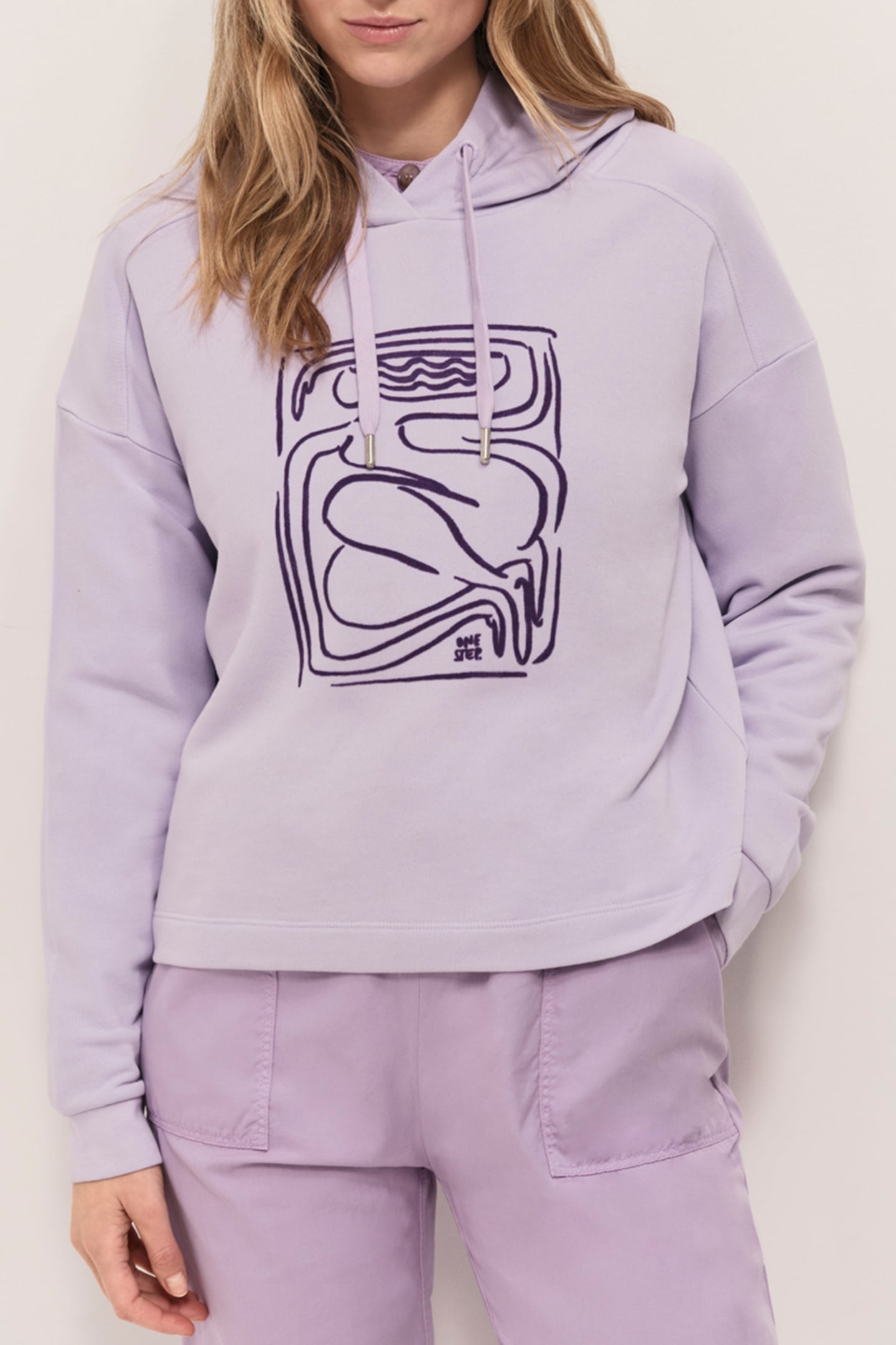 MAORI GLYCINE FLEECE HOODIE WITH FLOCKED VELVET DANCER PRINT 1