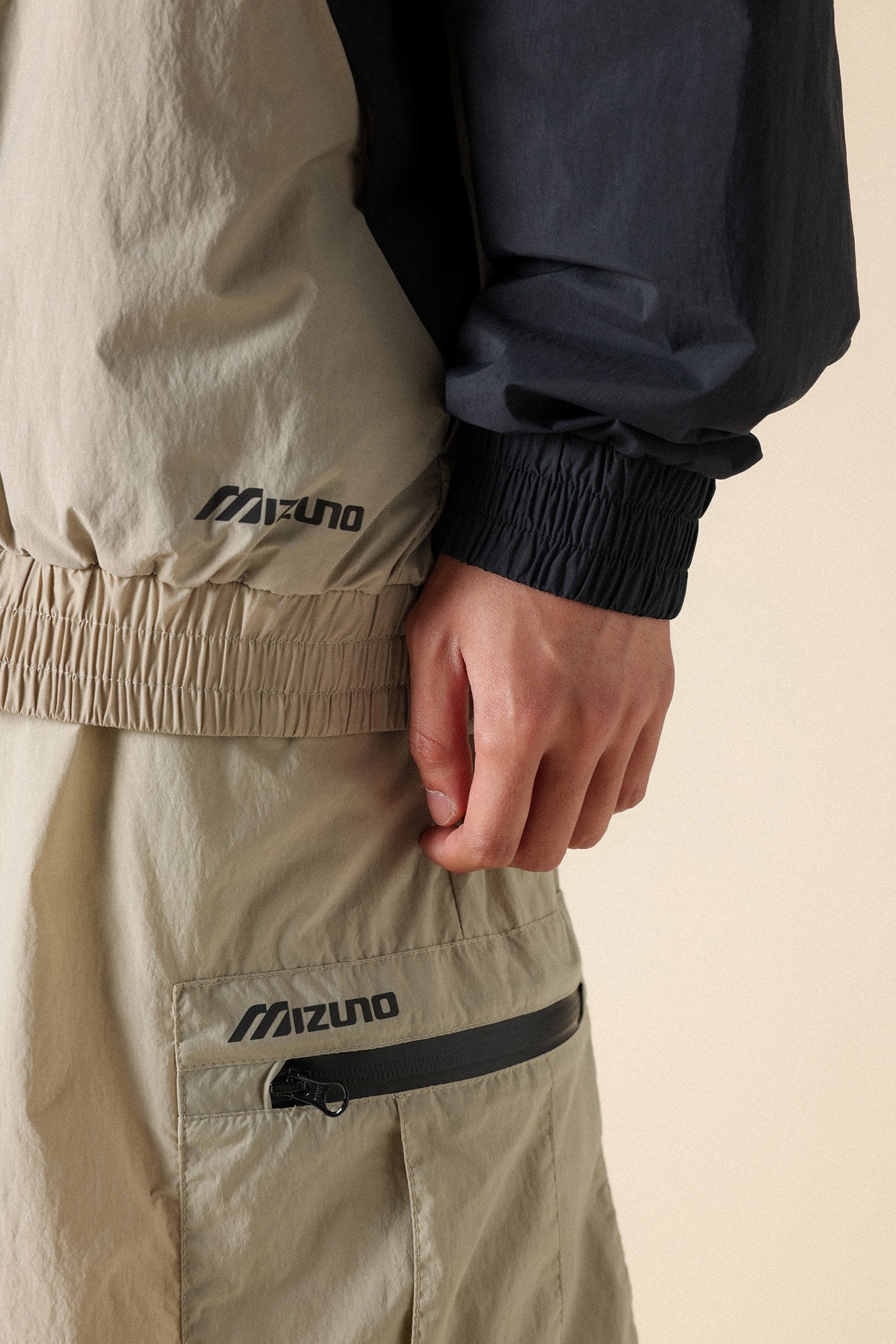 SL WR LIGHT WINDBREAKER UNISEX BLACK/BEIGE 6