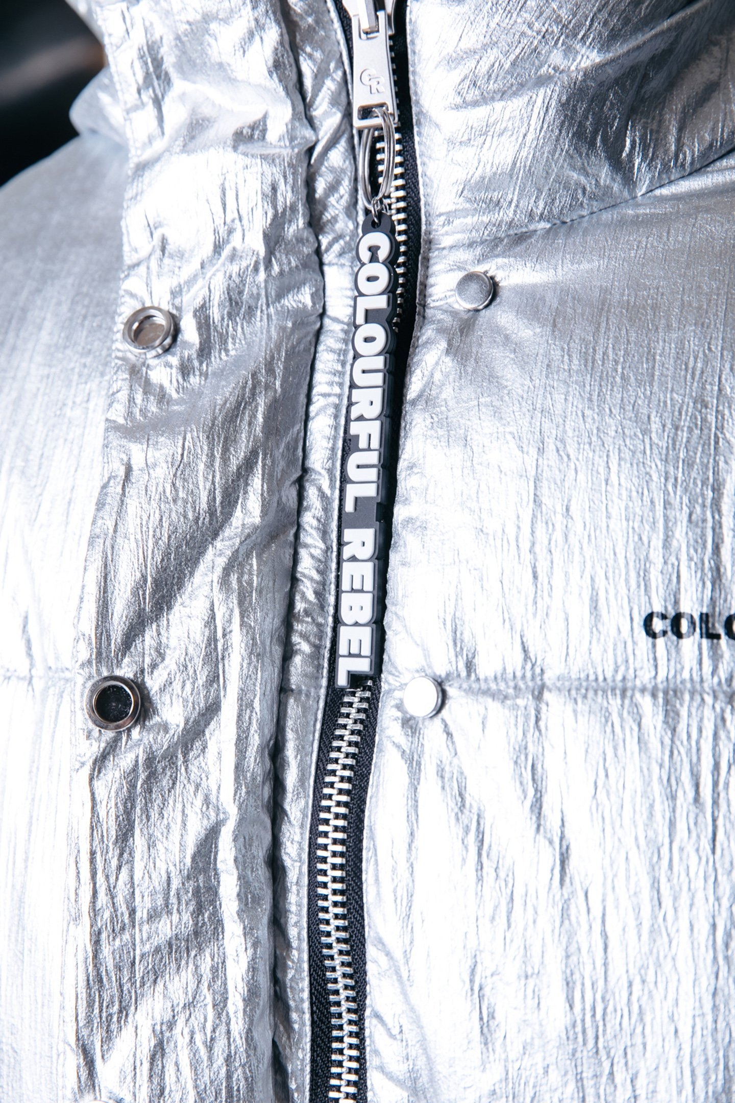 ISADO REVERSIBLE PUFFER JACKET BLACK 4