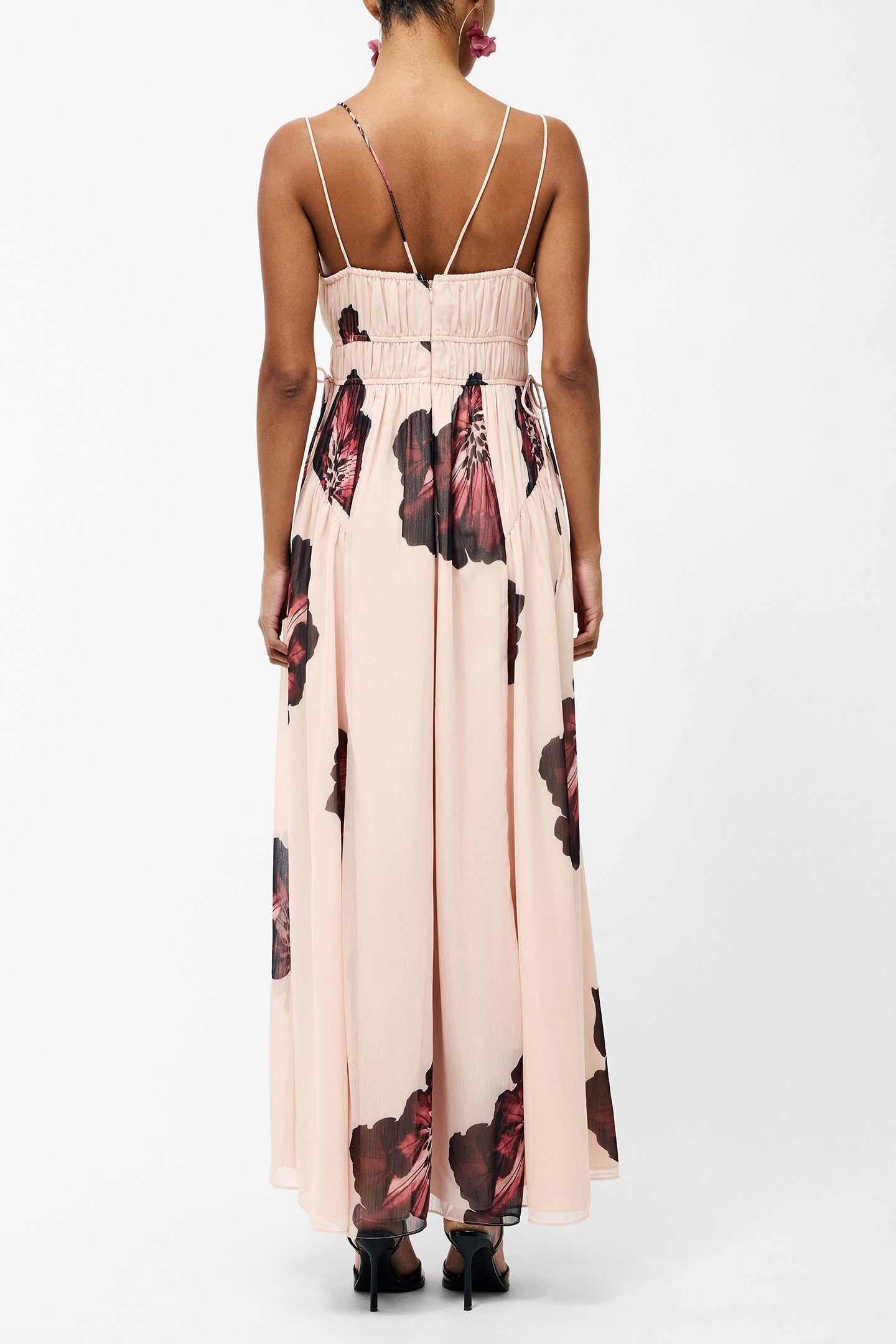 ELYSE HALLIE CRINKLE MAXI DRES BLUSH PINK FLORAL 2