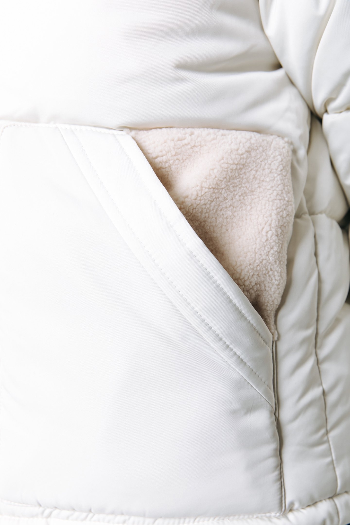 RYA CONTRAST TEDDY PUFFER JACKET OFF WHITE 6