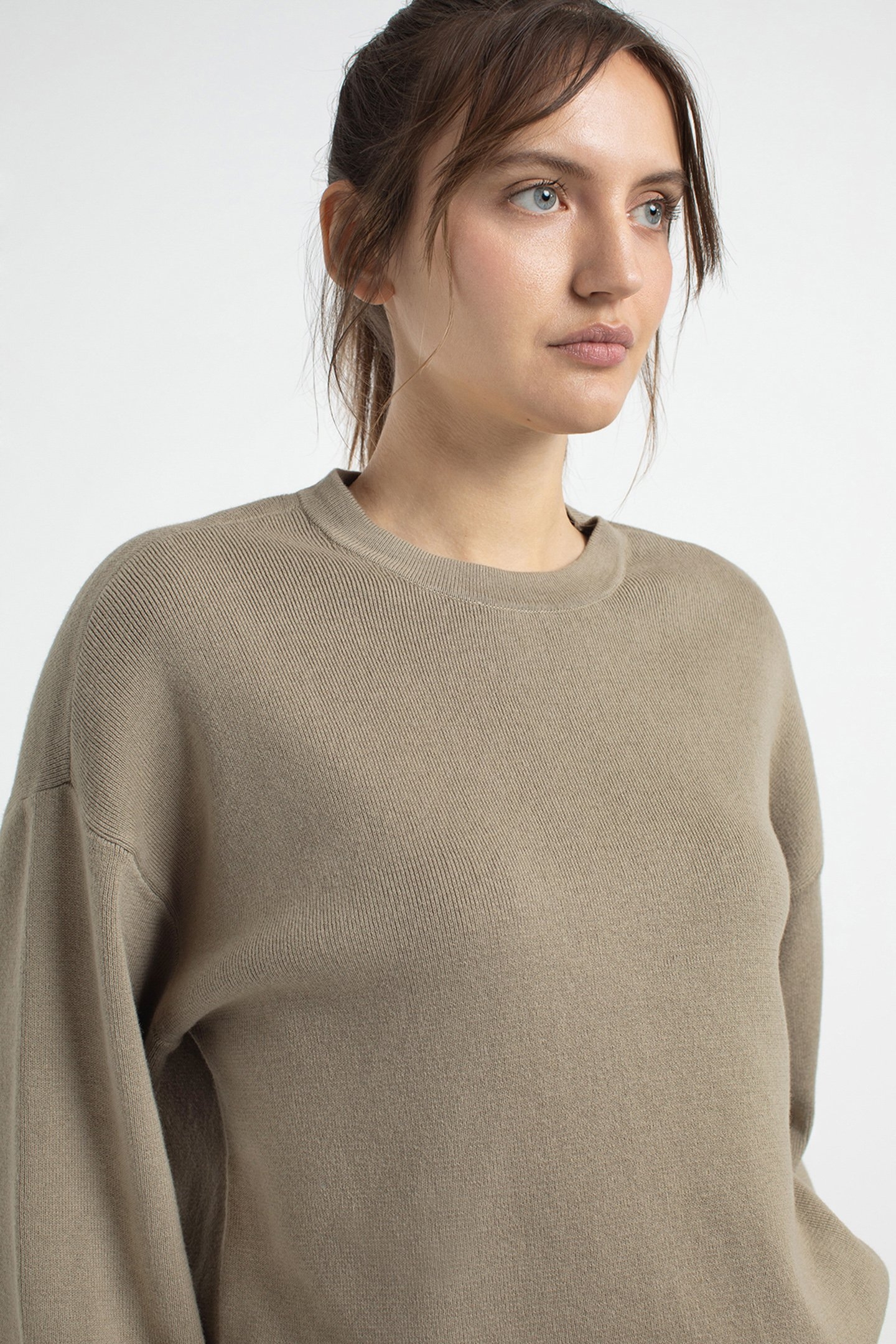 JAMES SWEATER LIGHT OLIVE 4