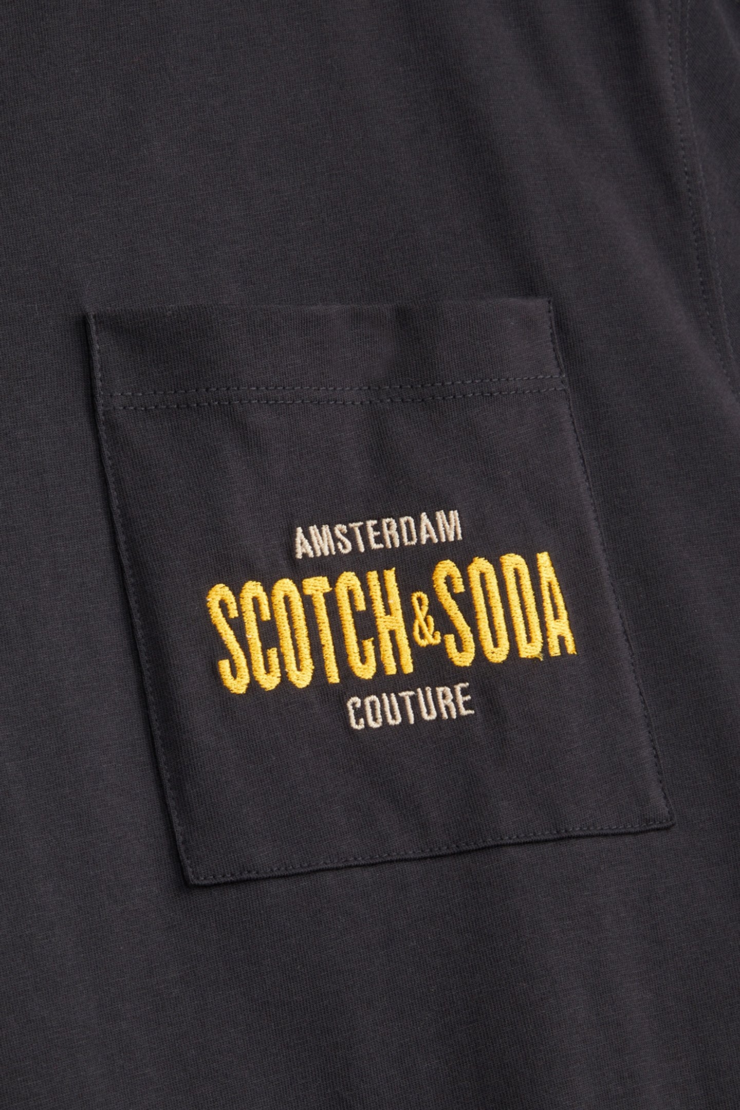 SS GRAPHIC TEE BLACK/RED 3