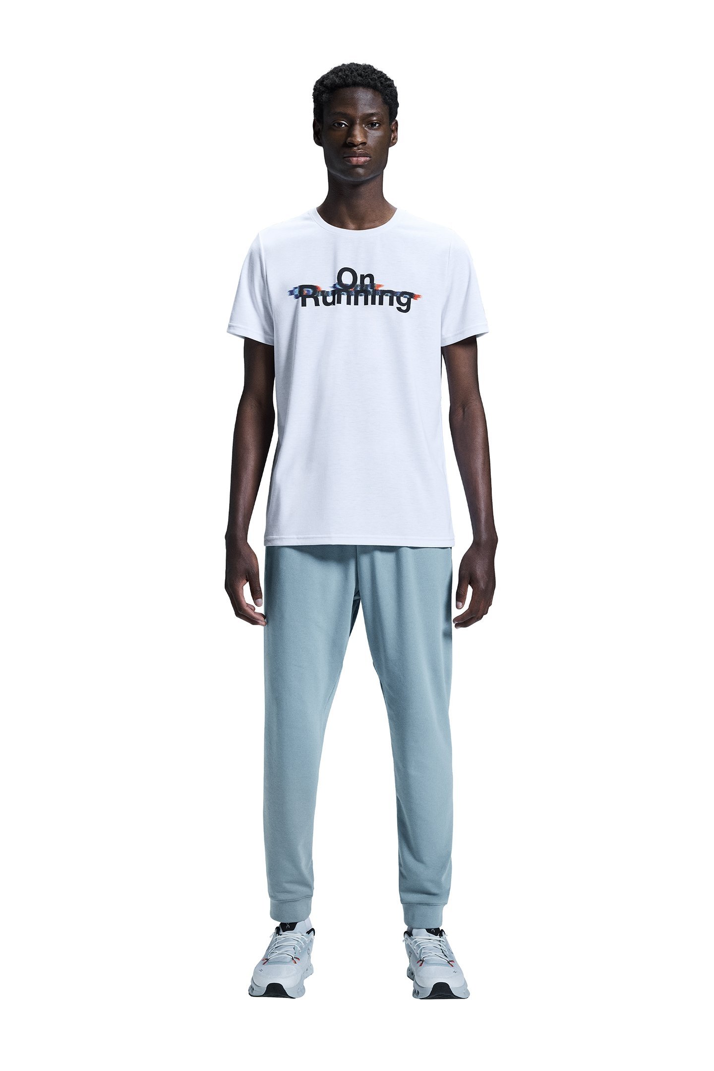 ON RUN-T GRAPHIC WHITE 2