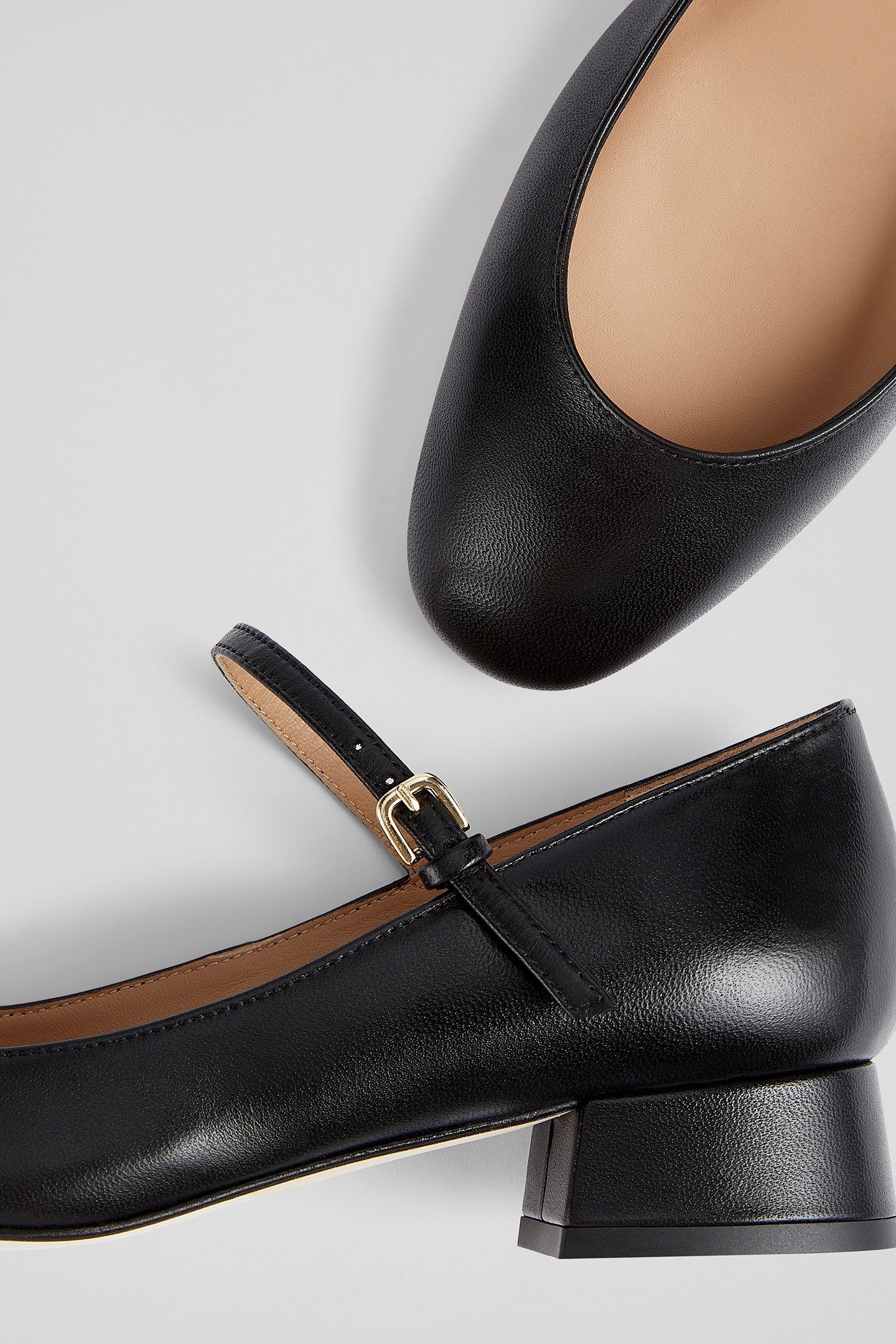 CC BEATRIX LOW BLOCK MARY BLACK 4