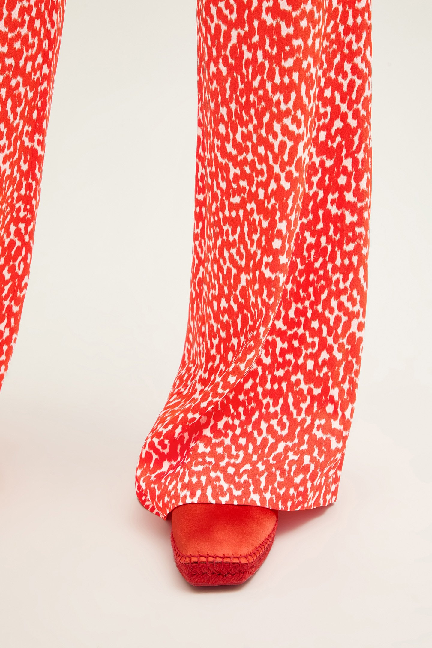 TR SOPHIE IKAT SPOT TR RED 4