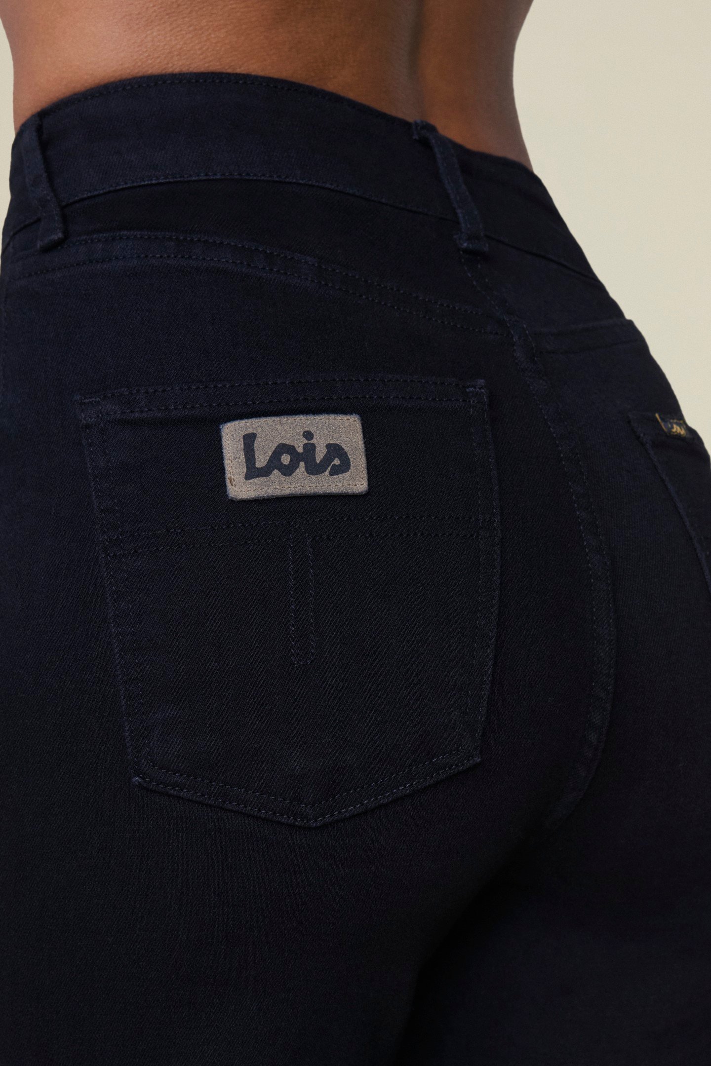 ROSA-N STONE BLACK 4