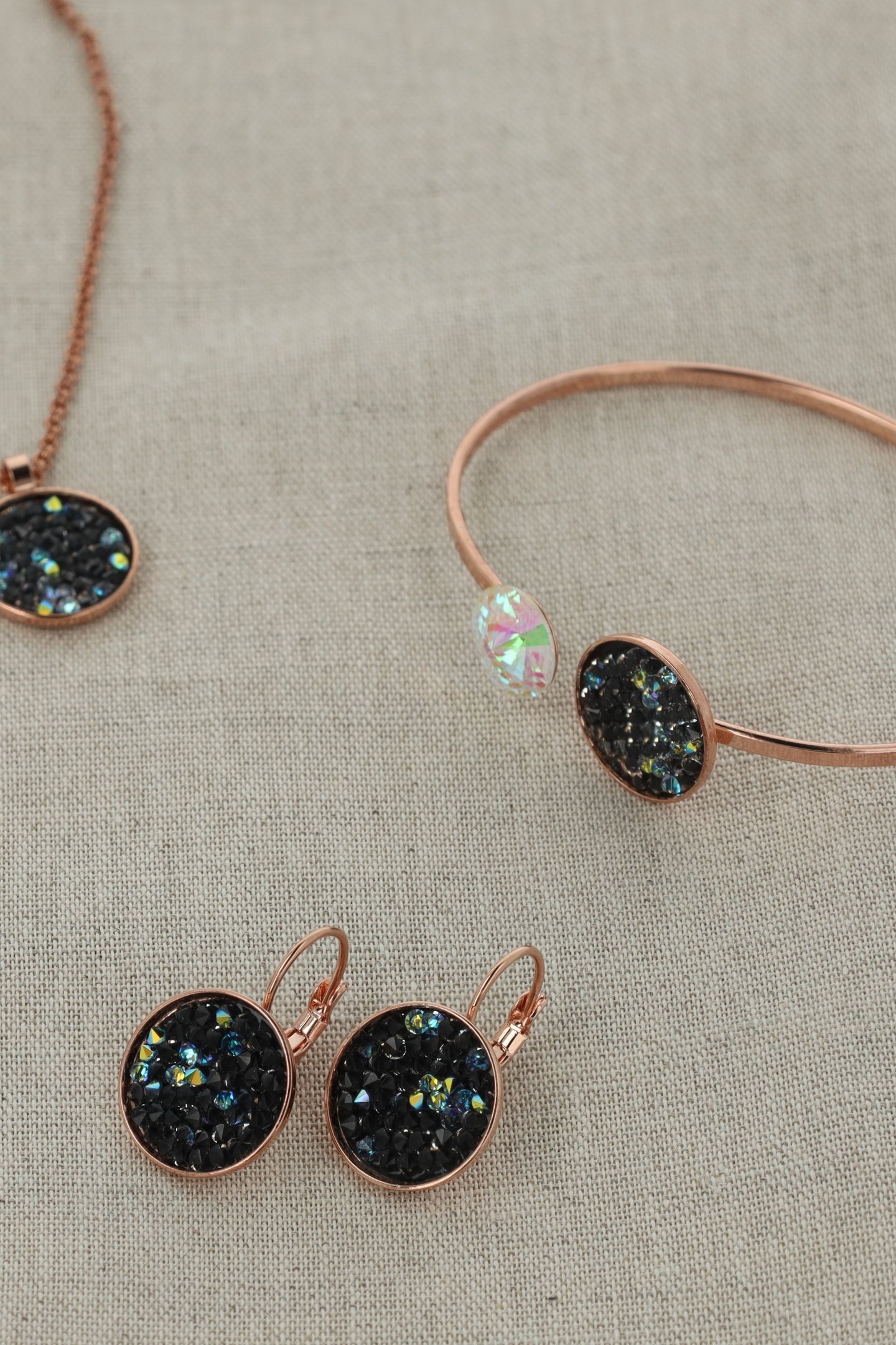 CLASSIC ROCKS EARRINGS BLACK 4