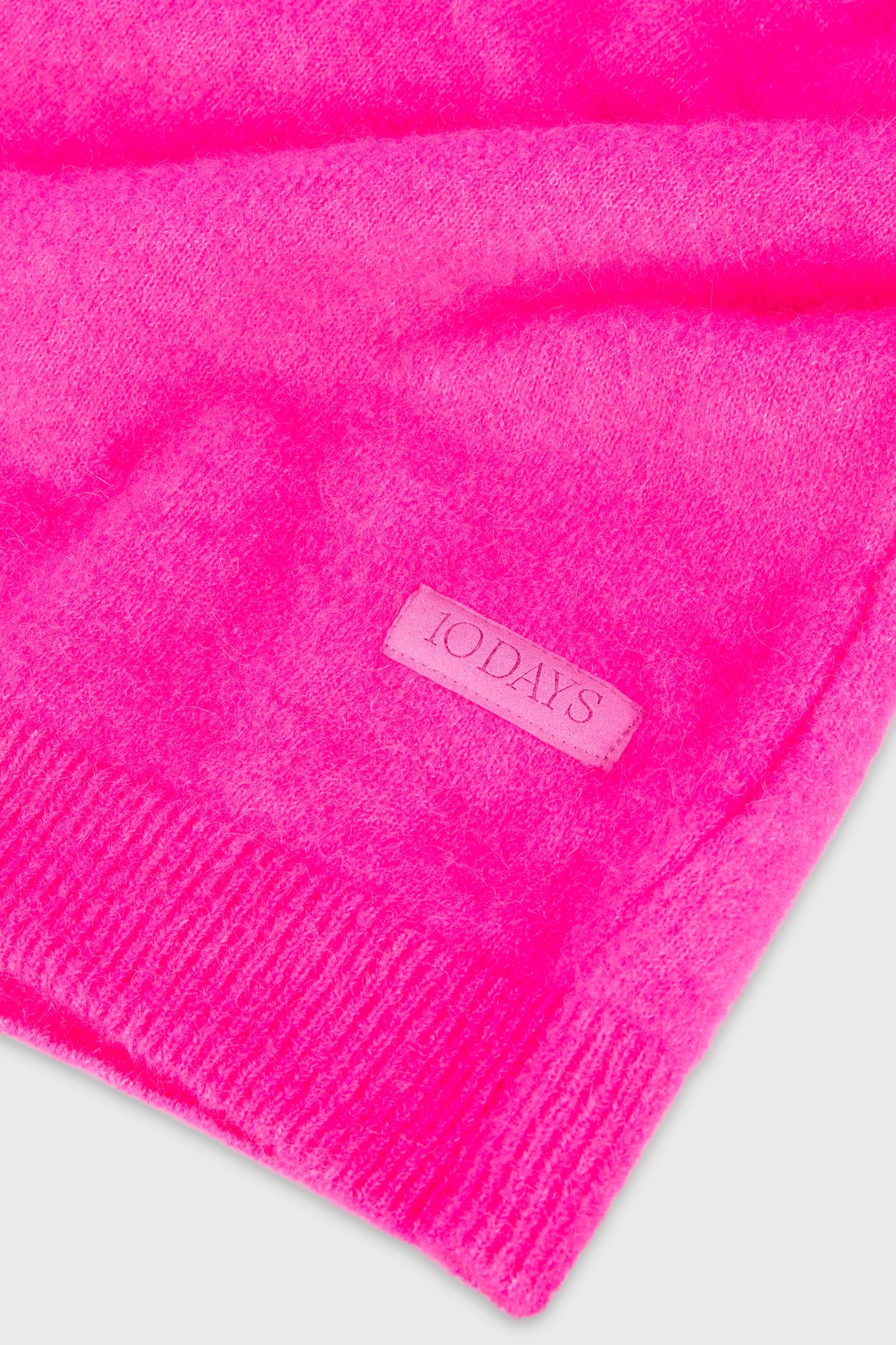 V-NECK KNIT SWEATER NEON PINK 5