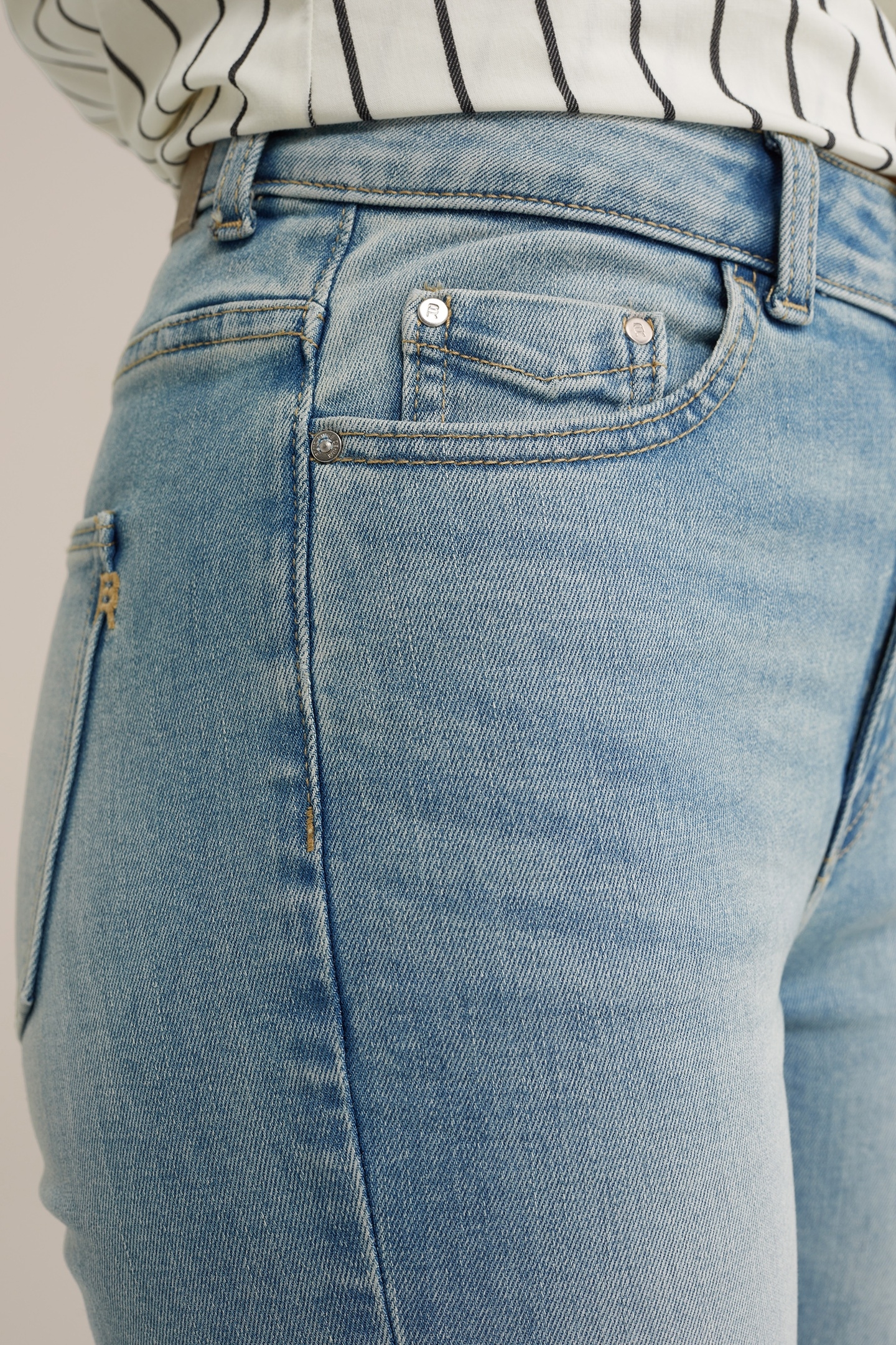 5-POCKET HIGH WAIST BRIGHT BLUE 5