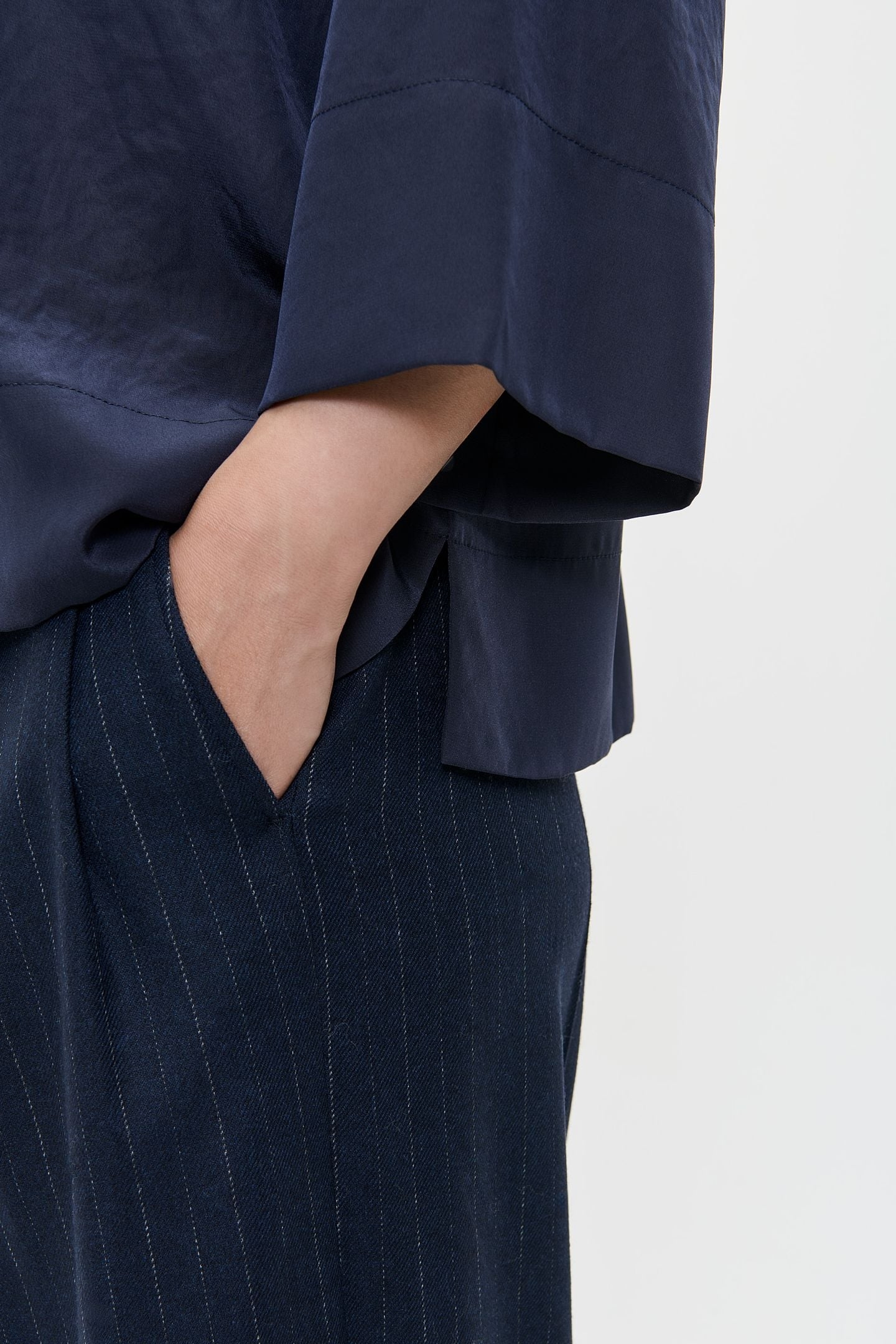 TECHNOSILK RELAXED POLO TOP MIDNIGHT BLUE 4