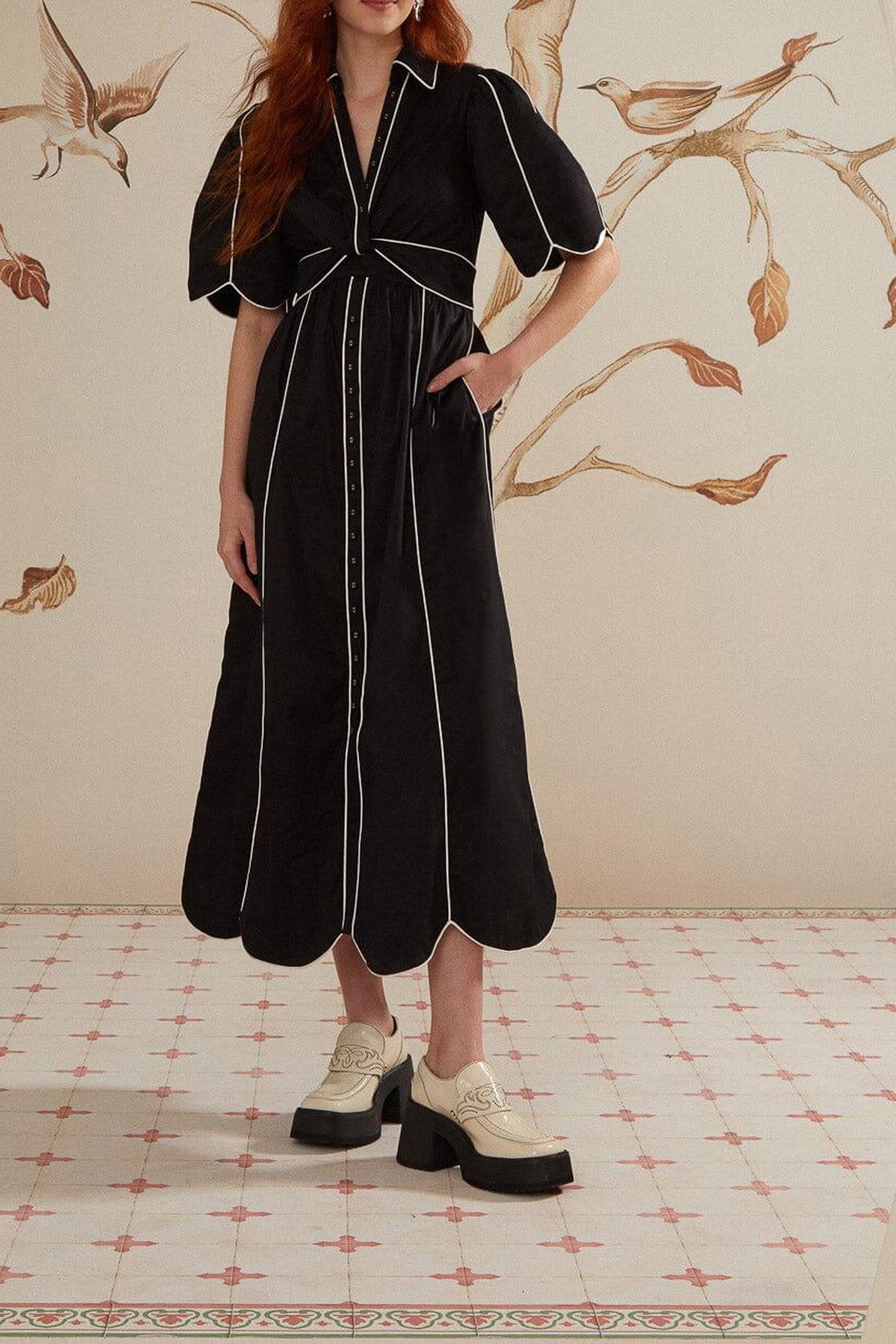 BLACK AND WHITE SHORT SLEEVE MIDI DRESS 1